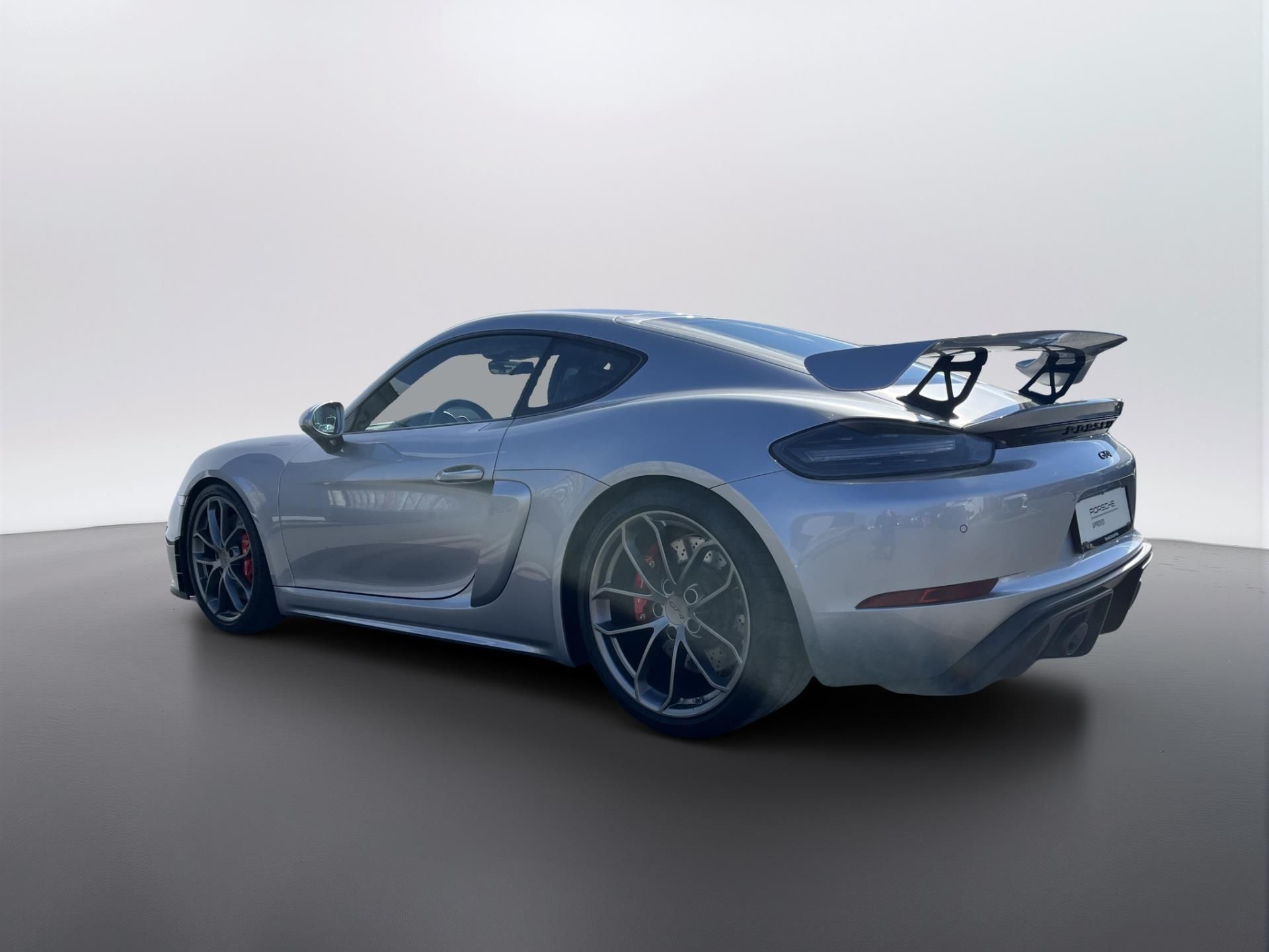 Porsche Cayman, GT4 - fotka 3