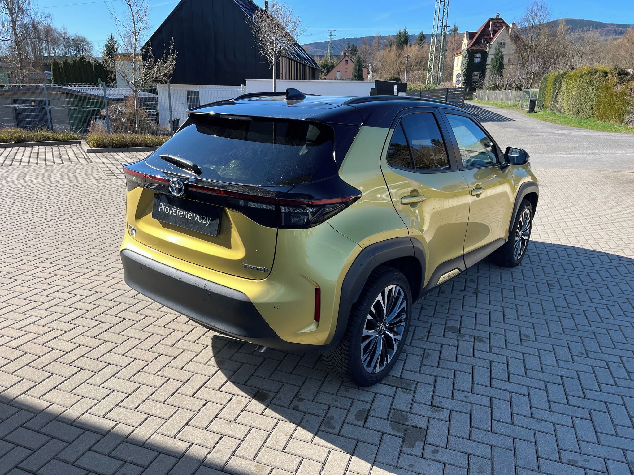 Toyota Yaris Cross, 1.5 Hybrid e-CVT Executive - fotka 6