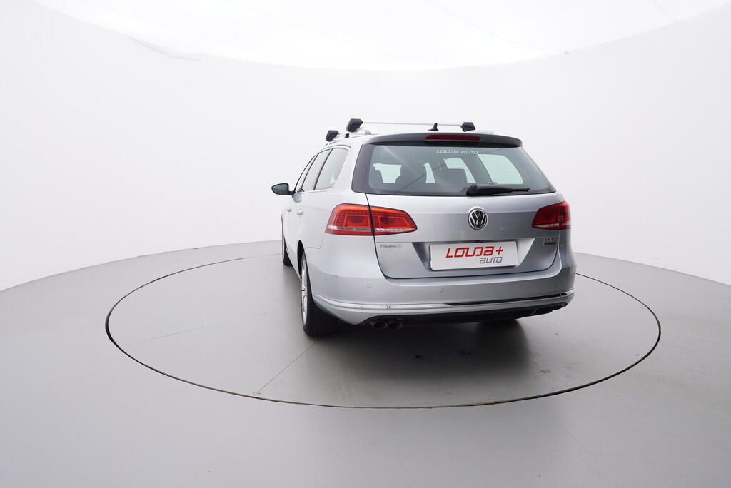 Volkswagen Passat Variant, Highline 2.0 TDI 130 kW - fotka 4