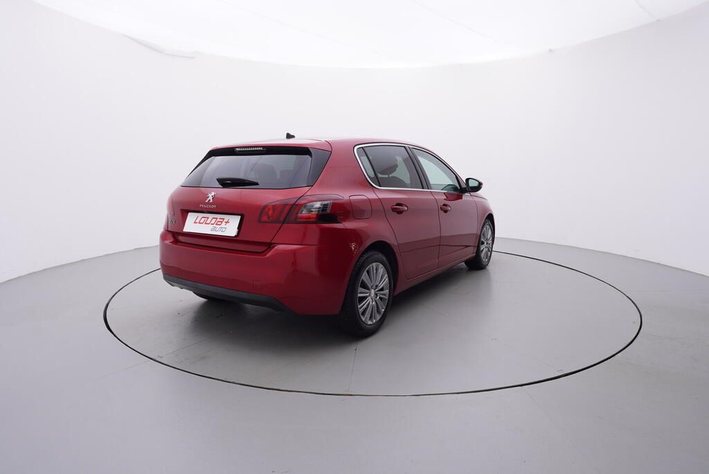Peugeot 308, Allure 1.2 81 kW - fotka 5
