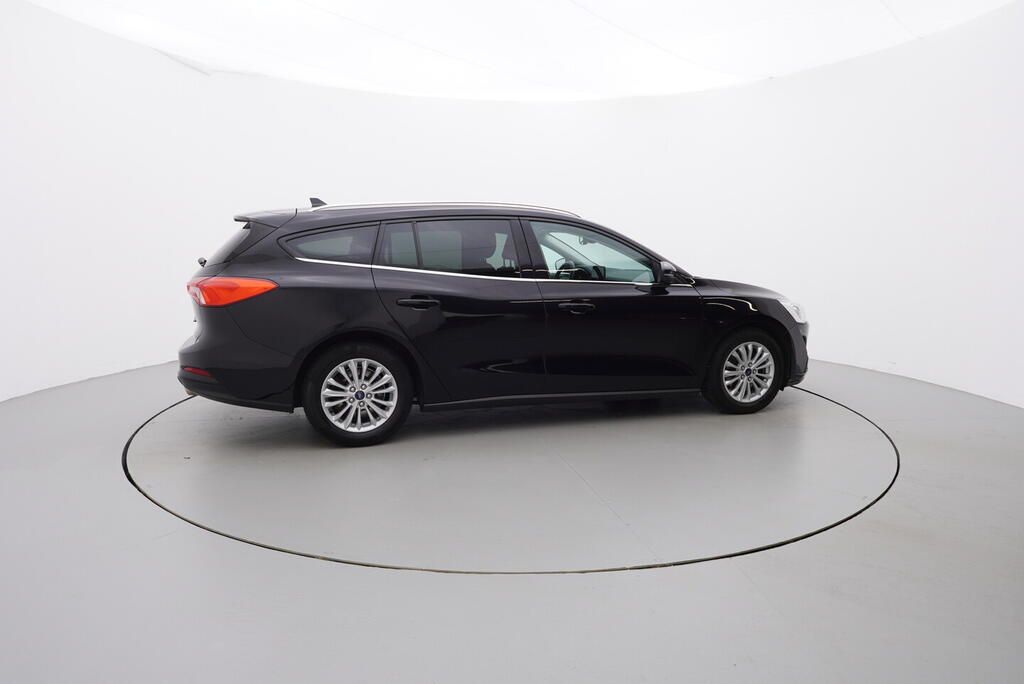 Ford Focus, Titanium 1.5 88 kW - fotka 6