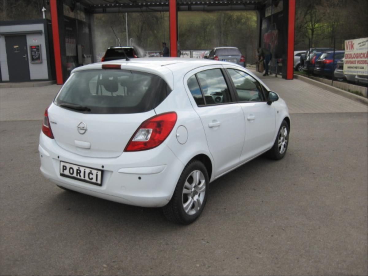 Opel Corsa, 1,4 Automat - fotka 6