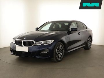 330 e xDrive, M Sport, 4X4