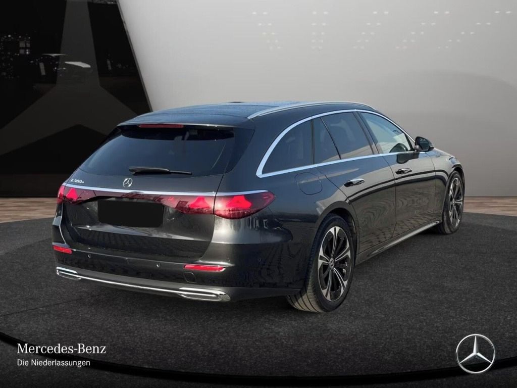 Mercedes-Benz Třídy E, 300 e T Avantgarde Advanced - fotka 4
