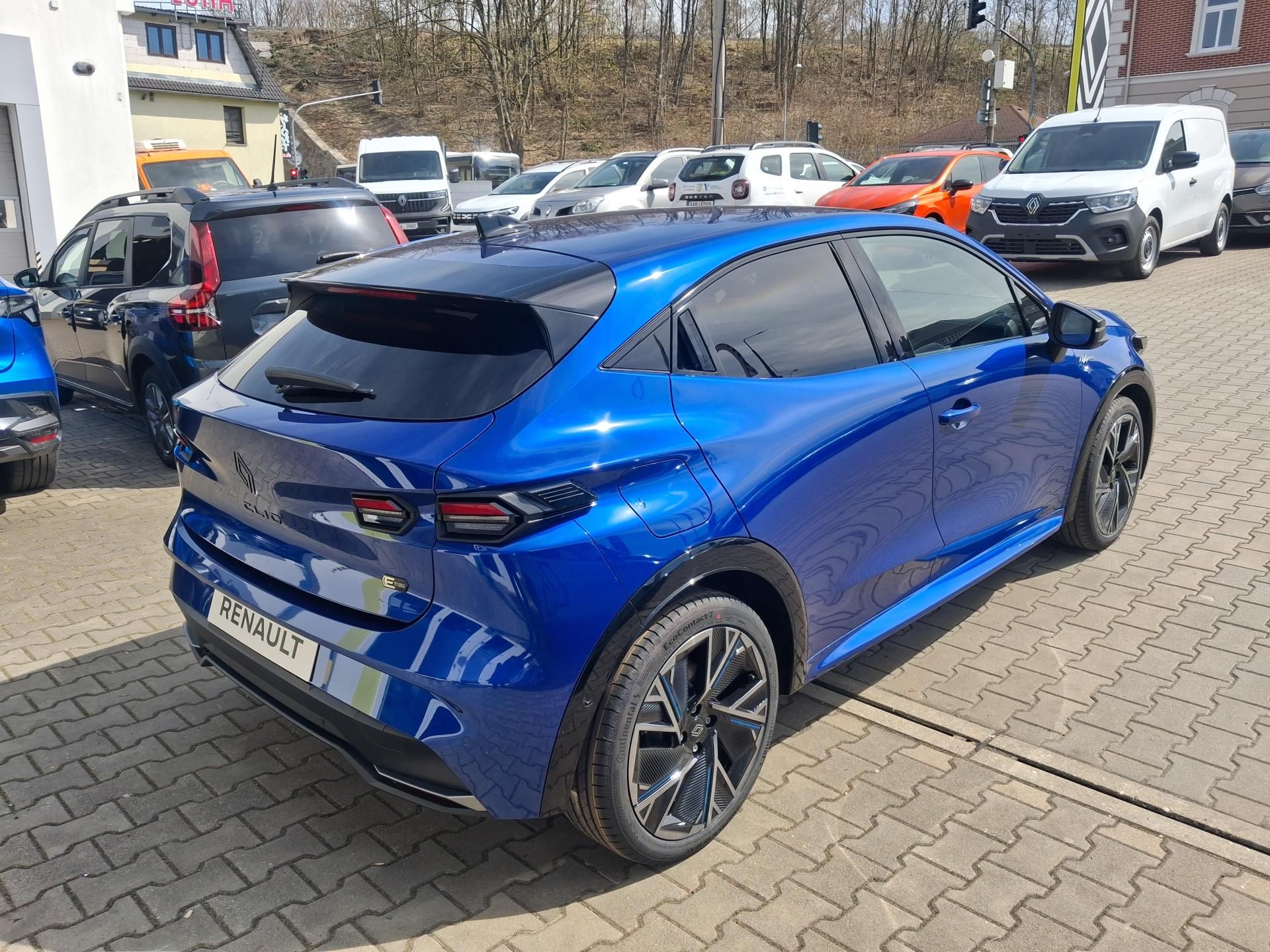 Renault Clio, esprit Alpine full hybrid - fotka 5