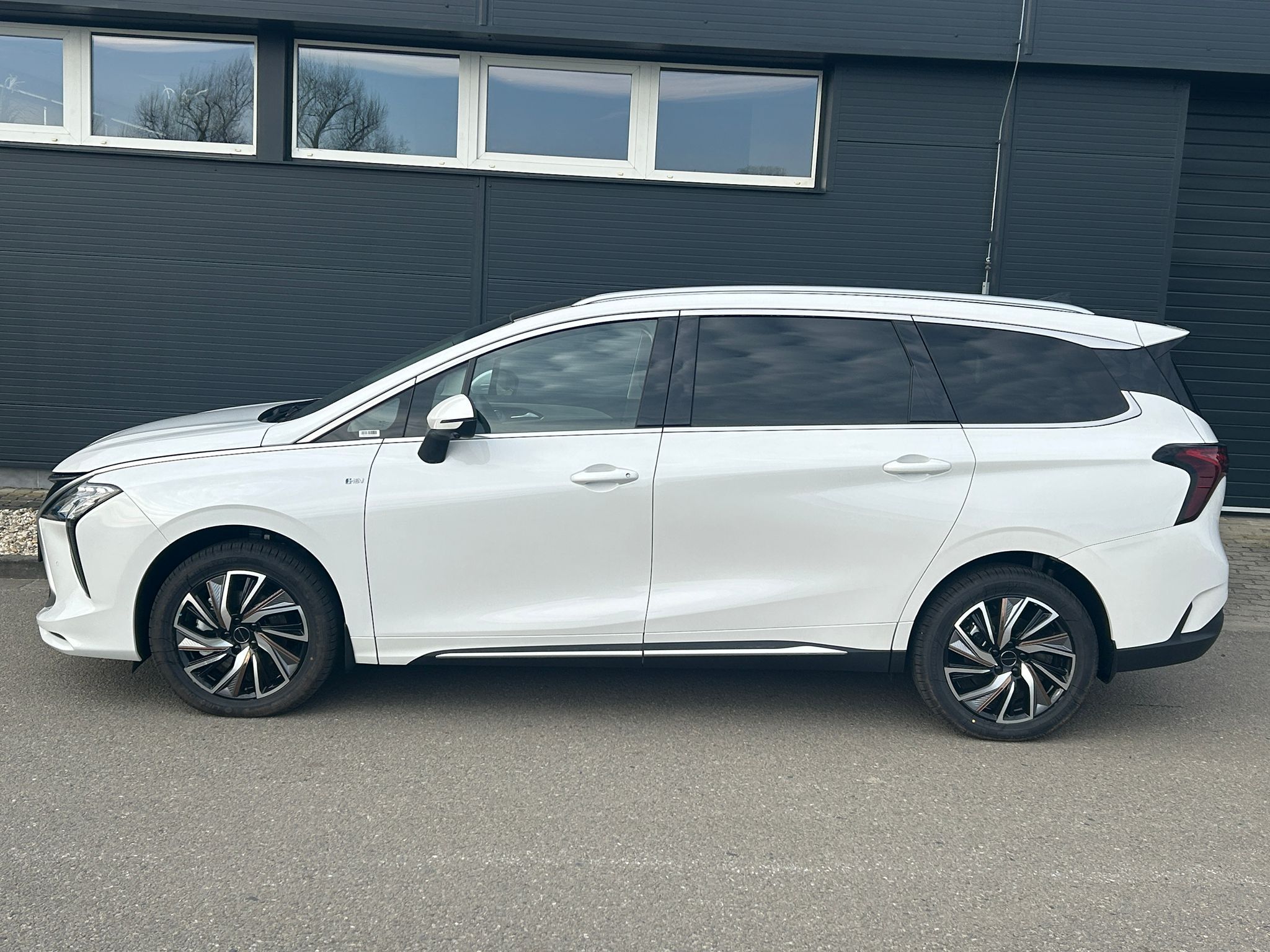 Dongfeng U-Tour, Dongfeng U Tour HEV - fotka 3