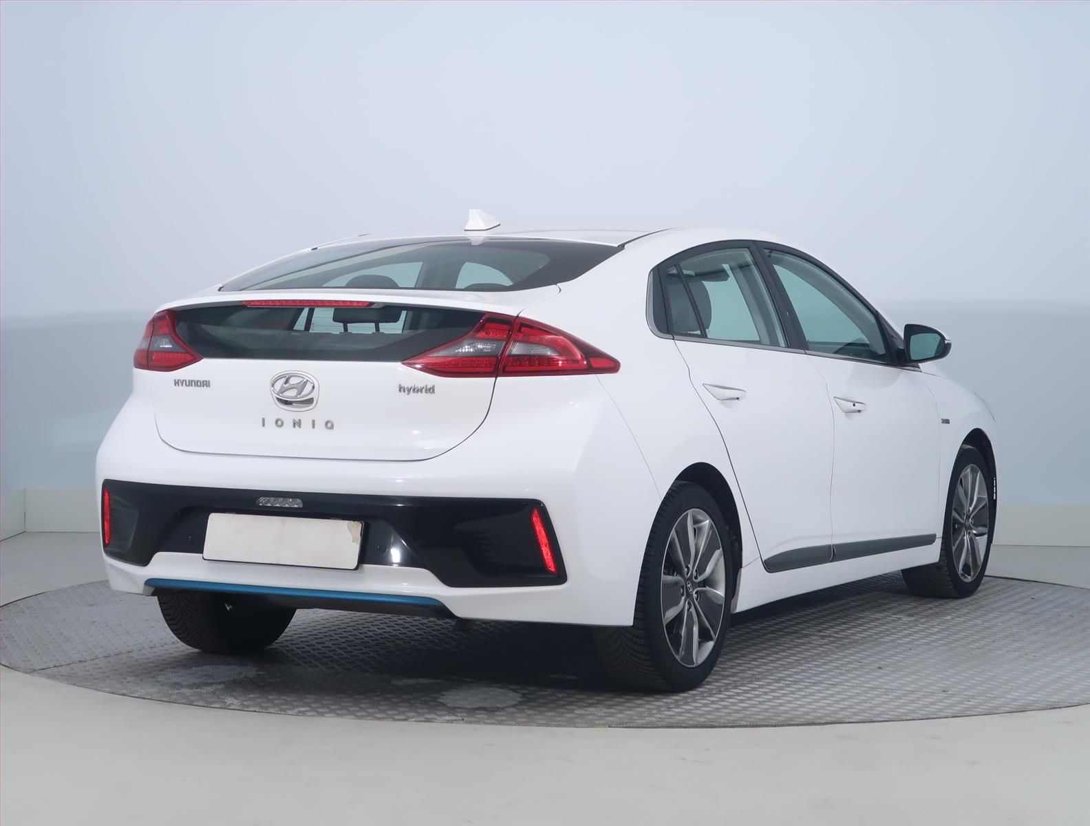Hyundai Ioniq, Hybrid, Automat, Serv.kniha - fotka 5
