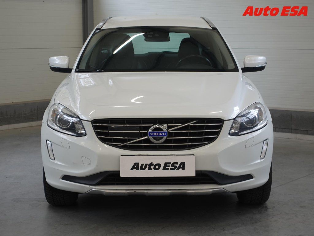 Volvo XC60, 2.4D5 AWD,ČR,Summum,AT - fotka 2