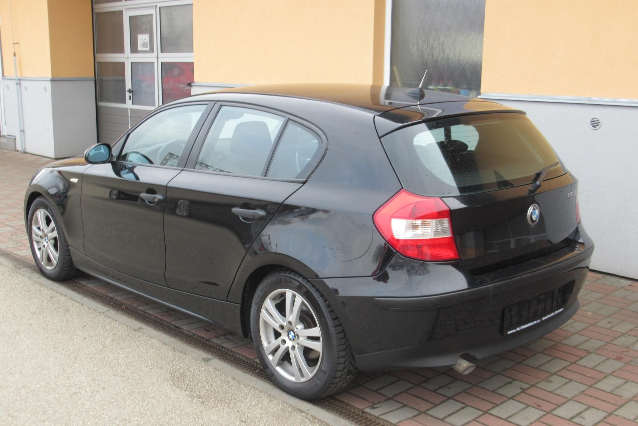 BMW Řada 1, 118d 2.0D  KLIMA - fotka 2