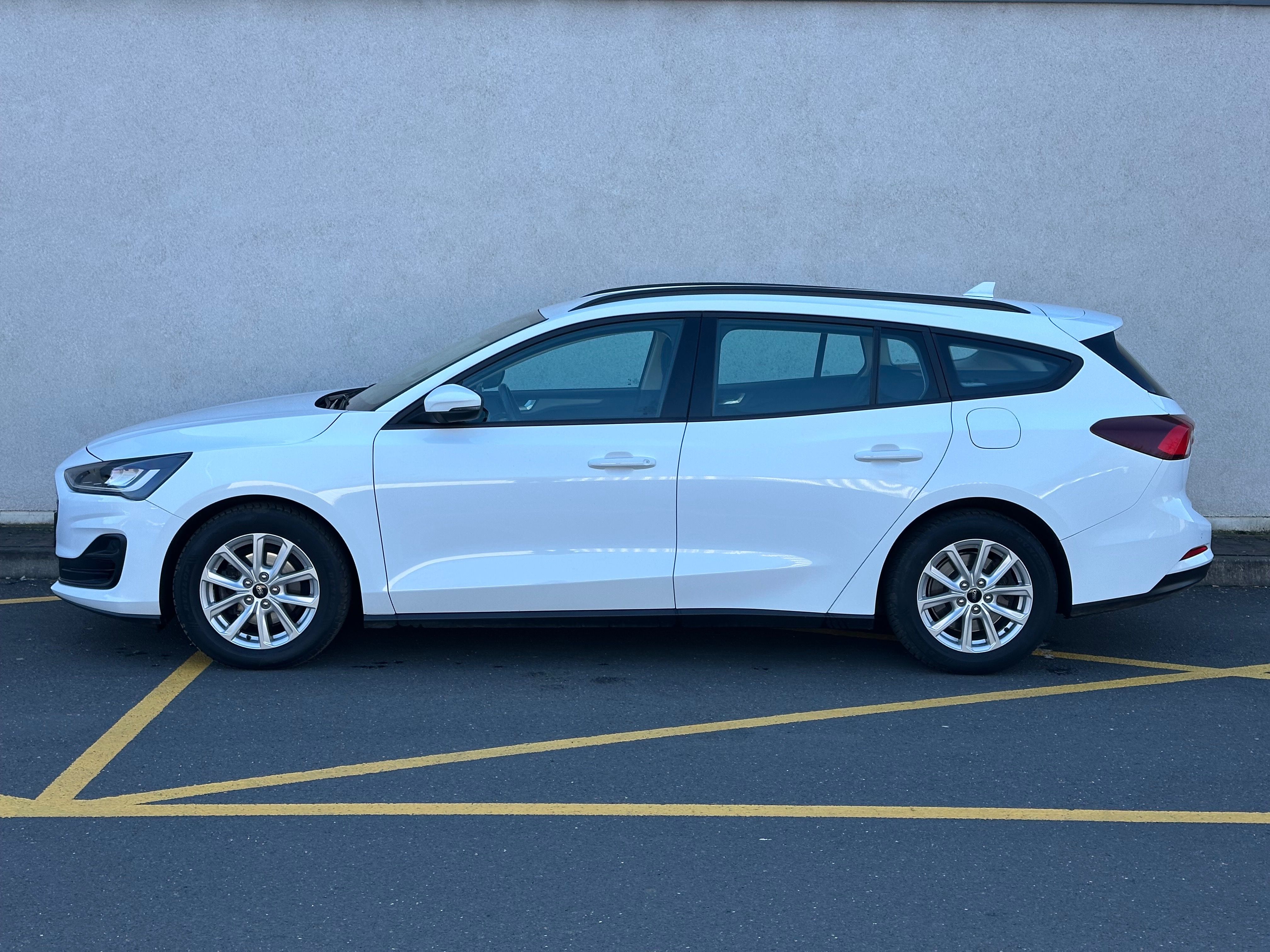 Ford Focus, 1,5,88kw,kessy,1.maj.Čr,DPH - fotka 3