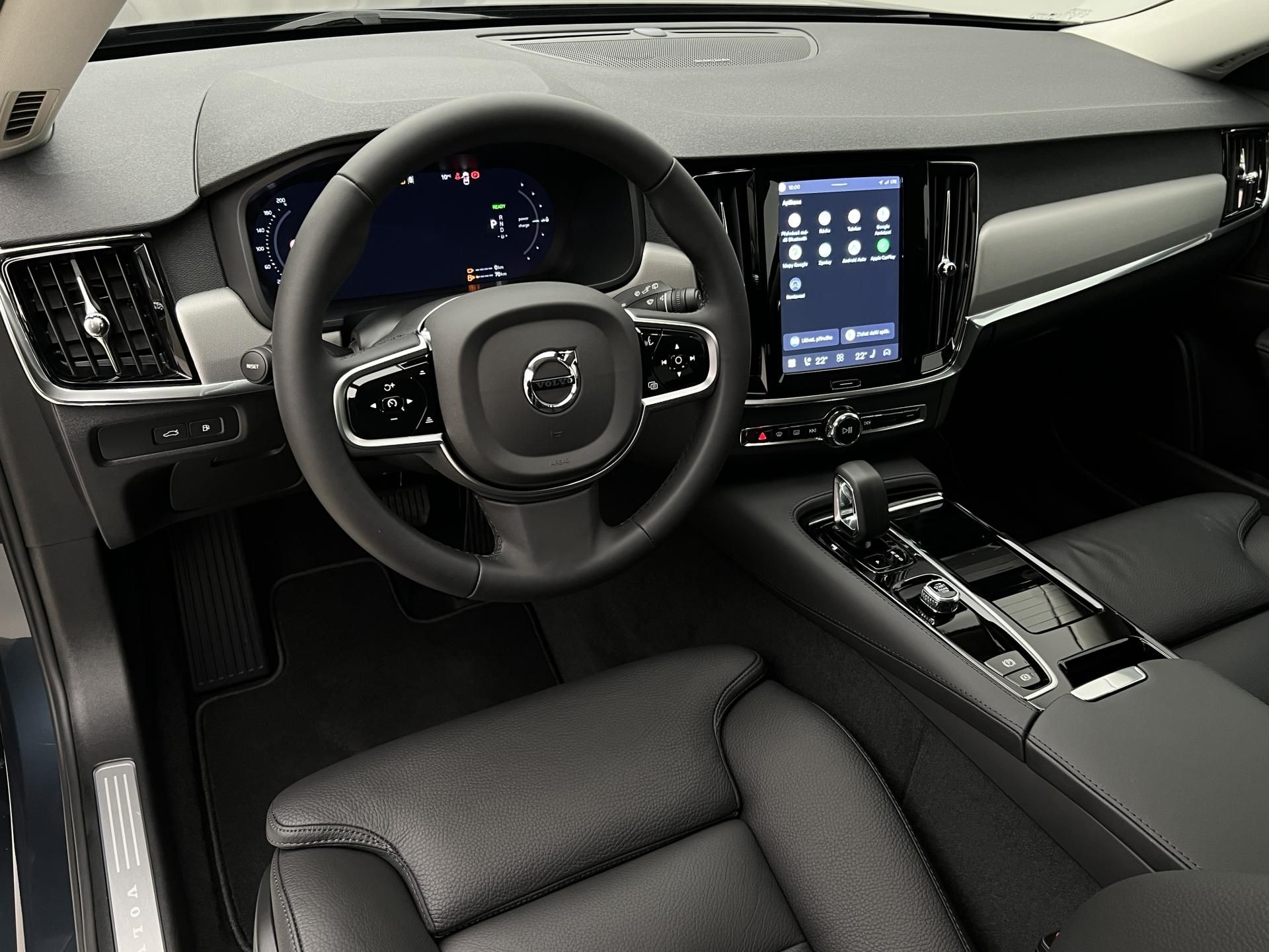 Volvo V90, T6 AWD RECHARGE CORE AUT 1.maj - fotka 4