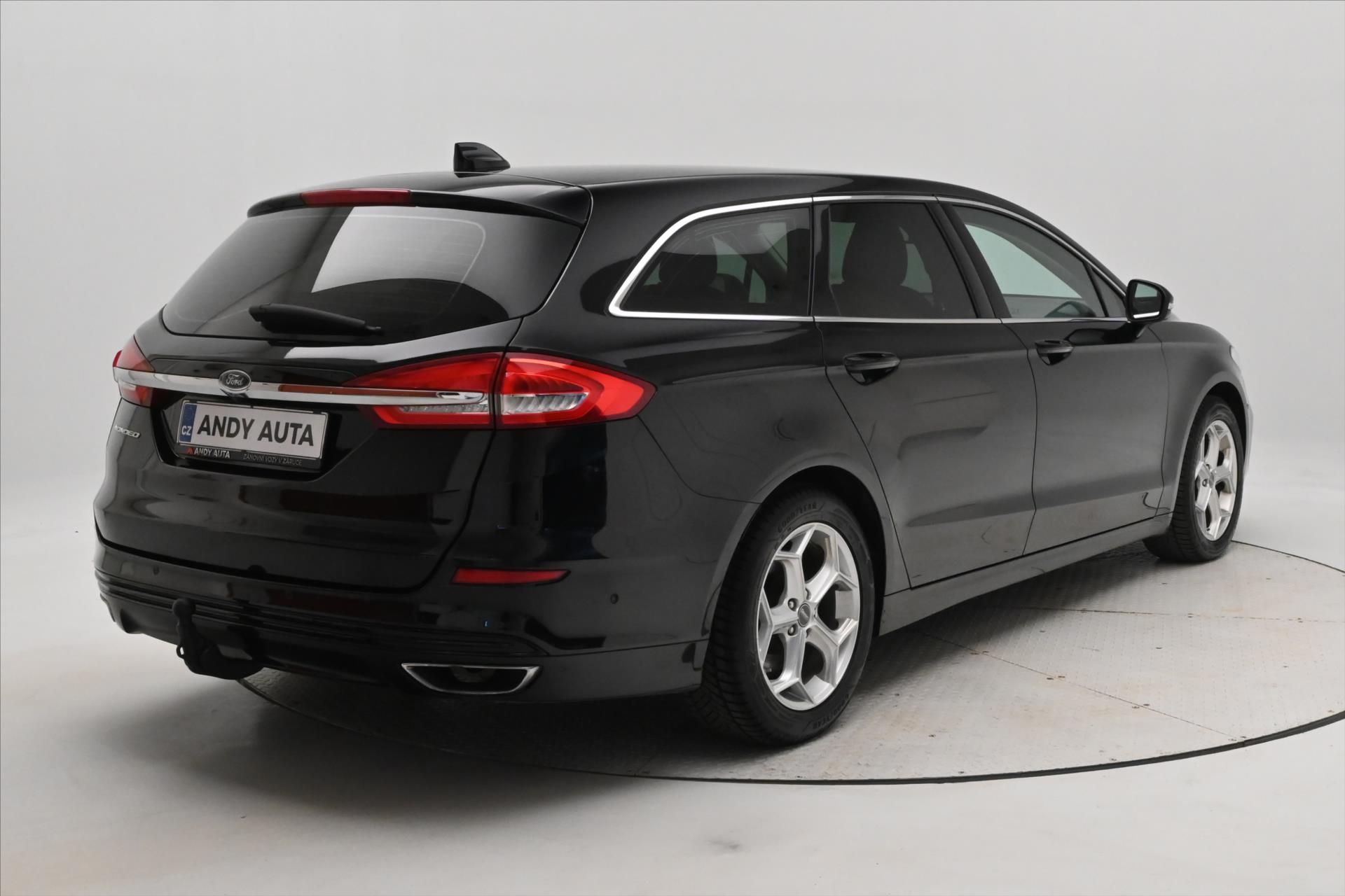 Ford Mondeo, 2,0 EcoBlue 140 kW AT8 Titaniu - fotka 5