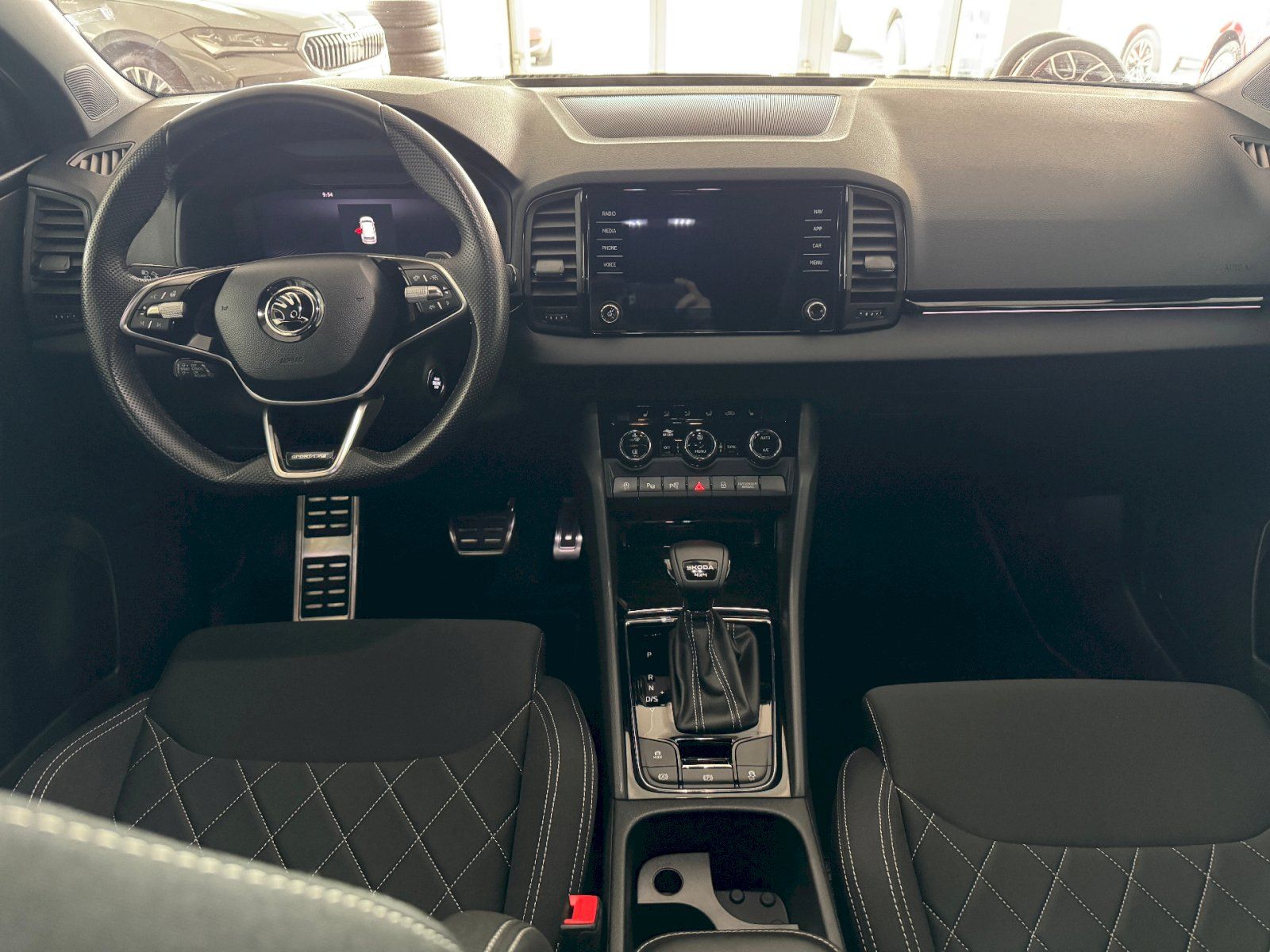 Škoda Karoq, KAROQ SPORTLINE 4X4 2.0 TDI 11 - fotka 5