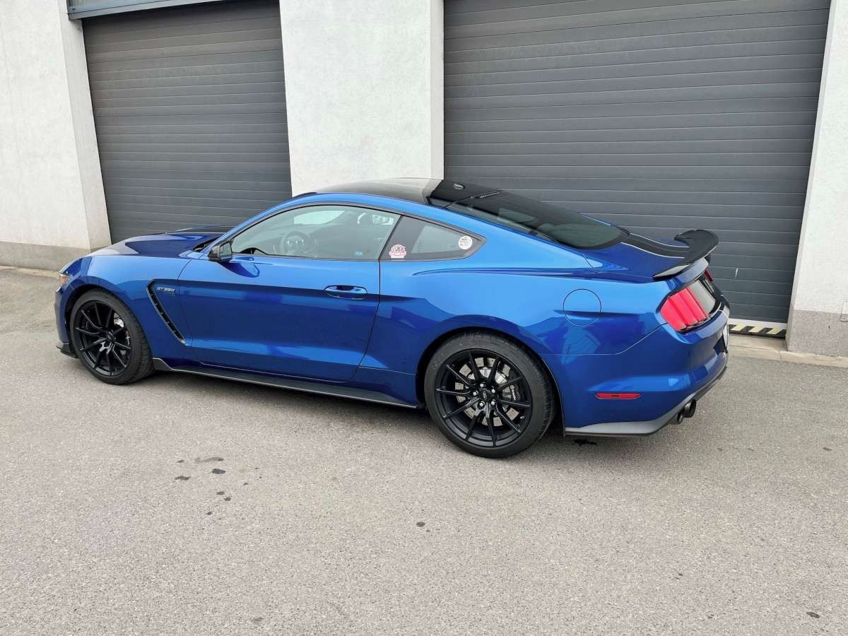Ford Mustang, Shelby GT350, 5.2l V8, 6MP, 1M - fotka 4
