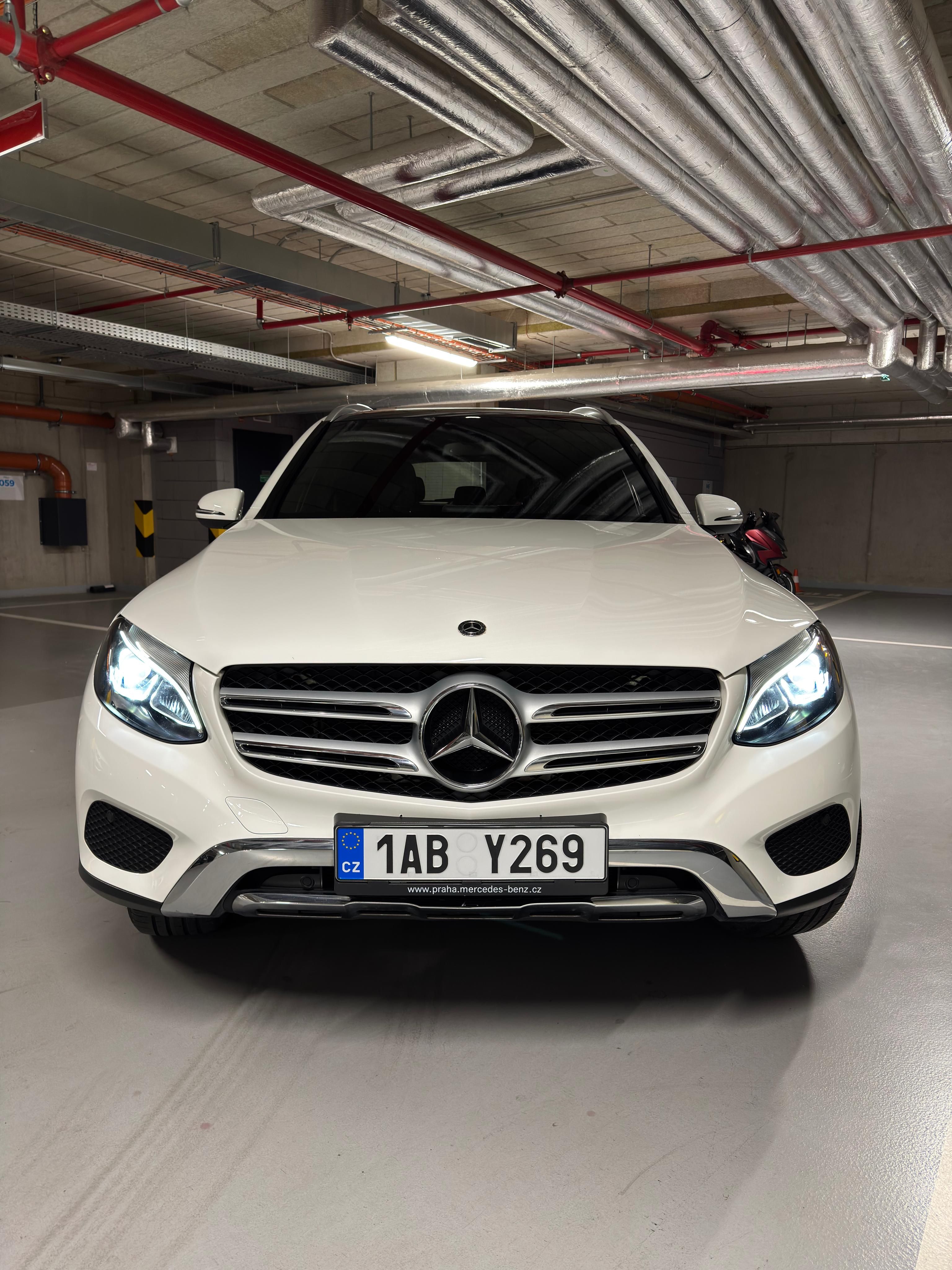 Mercedes-Benz GLC, 300 4MATIC, 1. majitel ČR - fotka 2