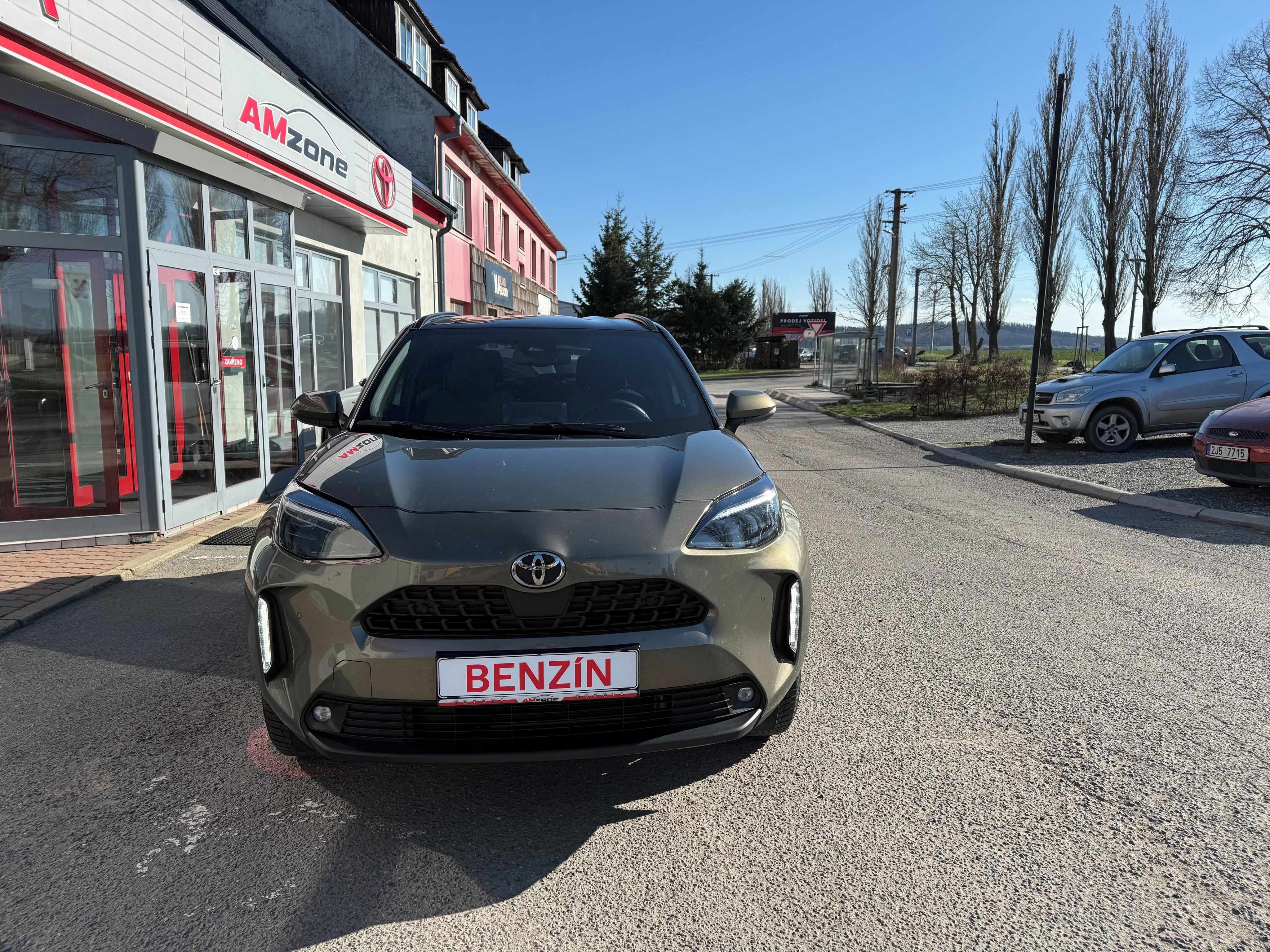 Toyota Yaris, YARIS CROSS 1,5 i ČR - 1 MAJ. - fotka 2