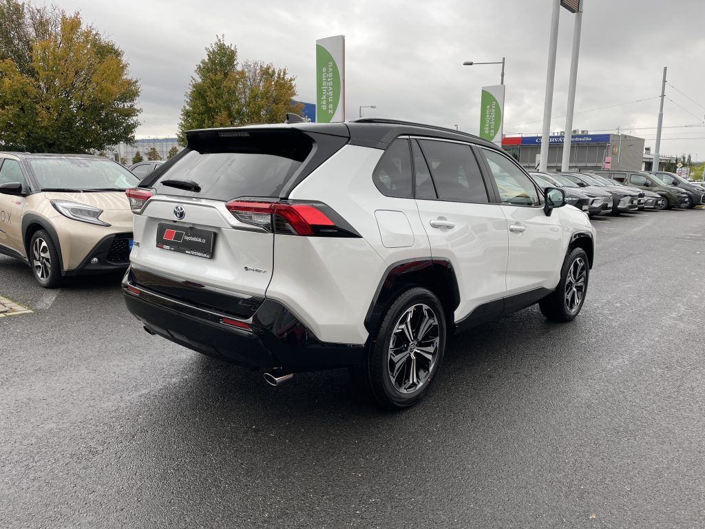 Toyota Rav4, 2.5 Plug-in Hybrid Selection - fotka 3