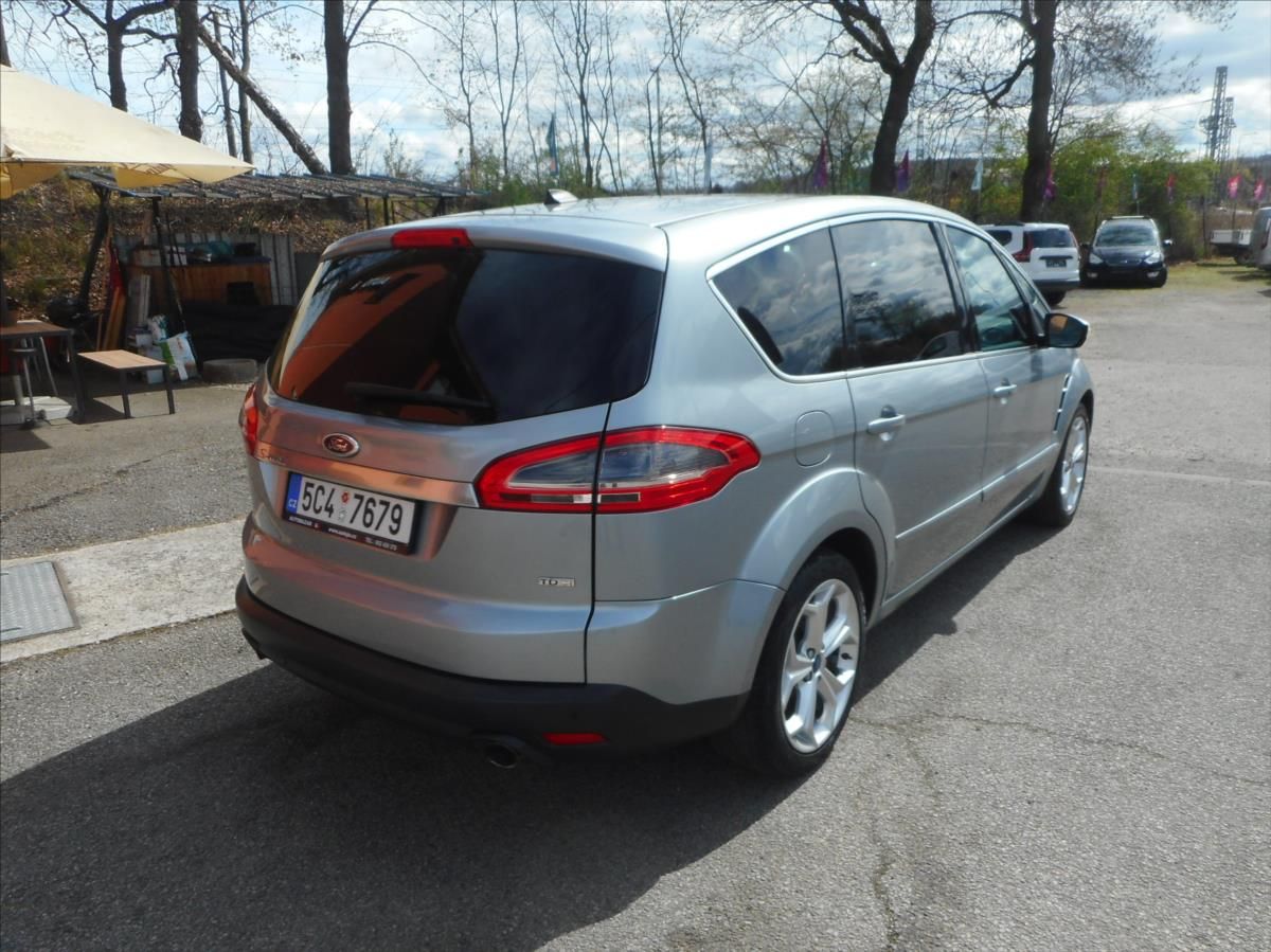 Ford S-MAX, 2,2 TDCi Titanium - fotka 5