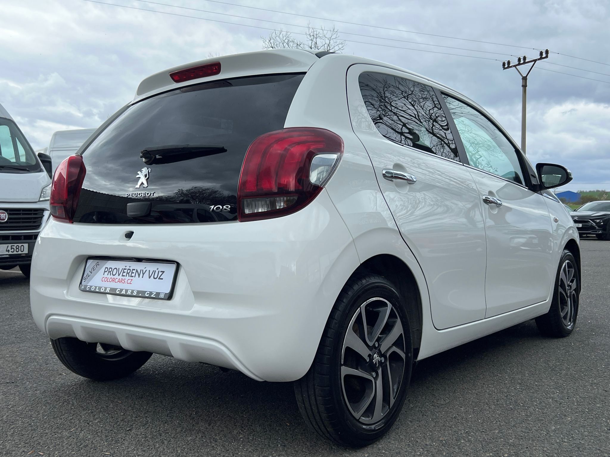 Peugeot 108, 1.2 60kW SERVIS ZÁRUKA KAMERA - fotka 5