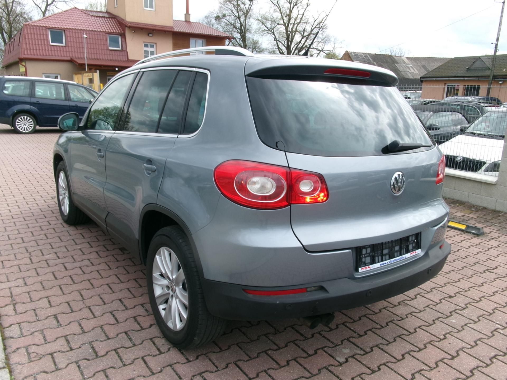 Volkswagen Tiguan, 2,0TDI DSG AC 4x4 TEMP - fotka 6
