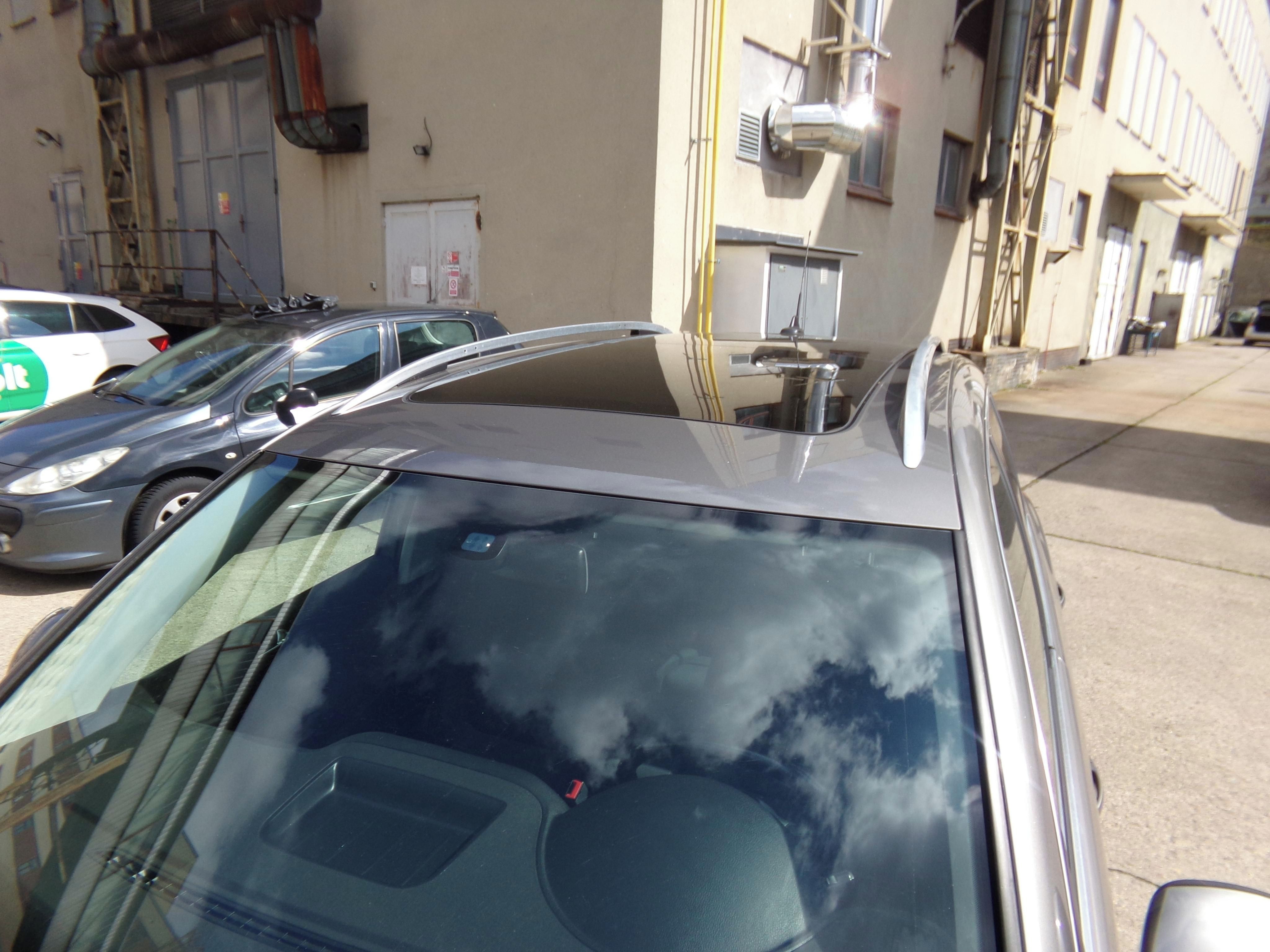 Volkswagen Tiguan, 2.0 TDI 4motion - fotka 6