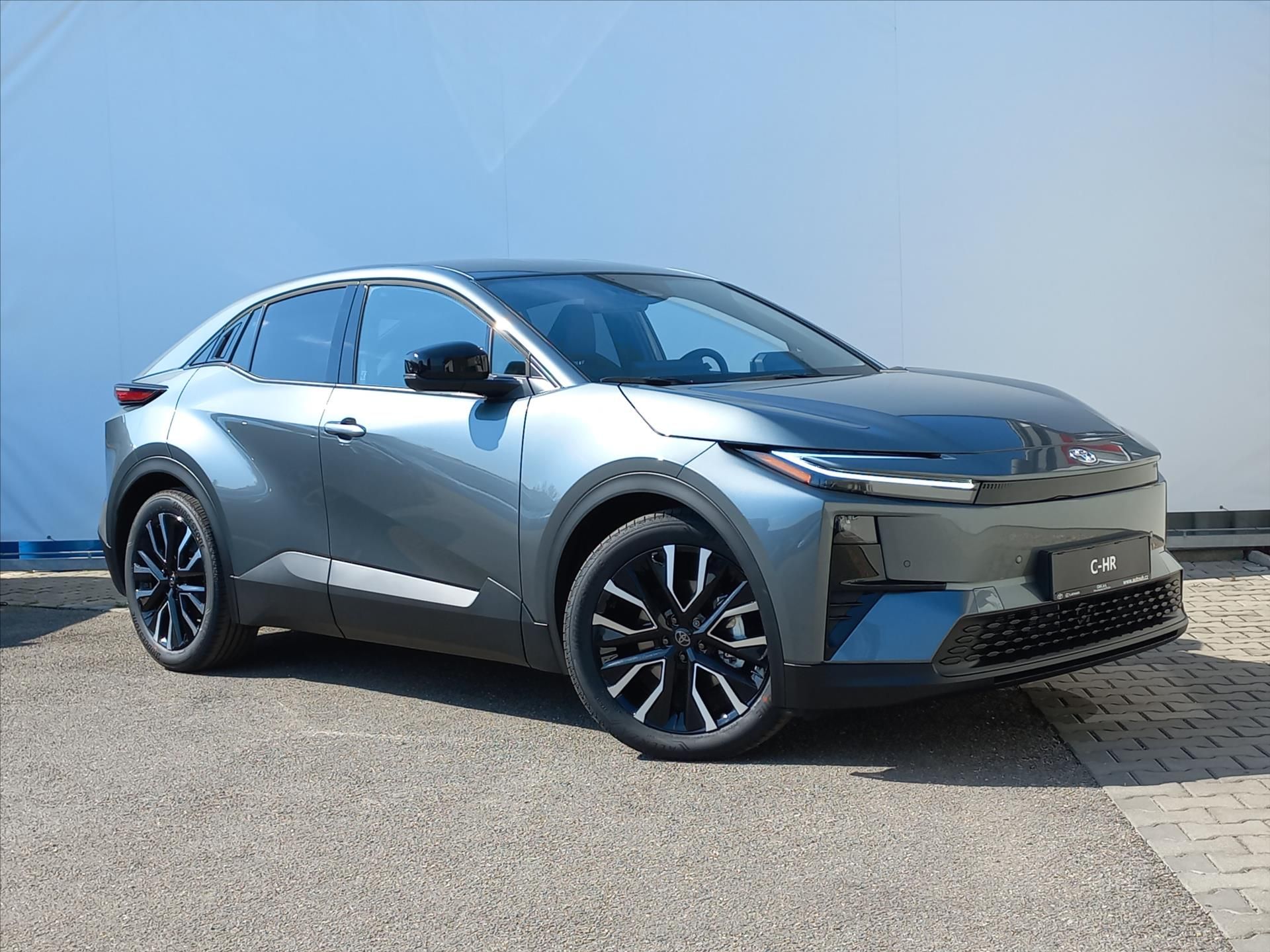Toyota C-HR, BEV 224k  AT  + Style Dynamic - fotka 3