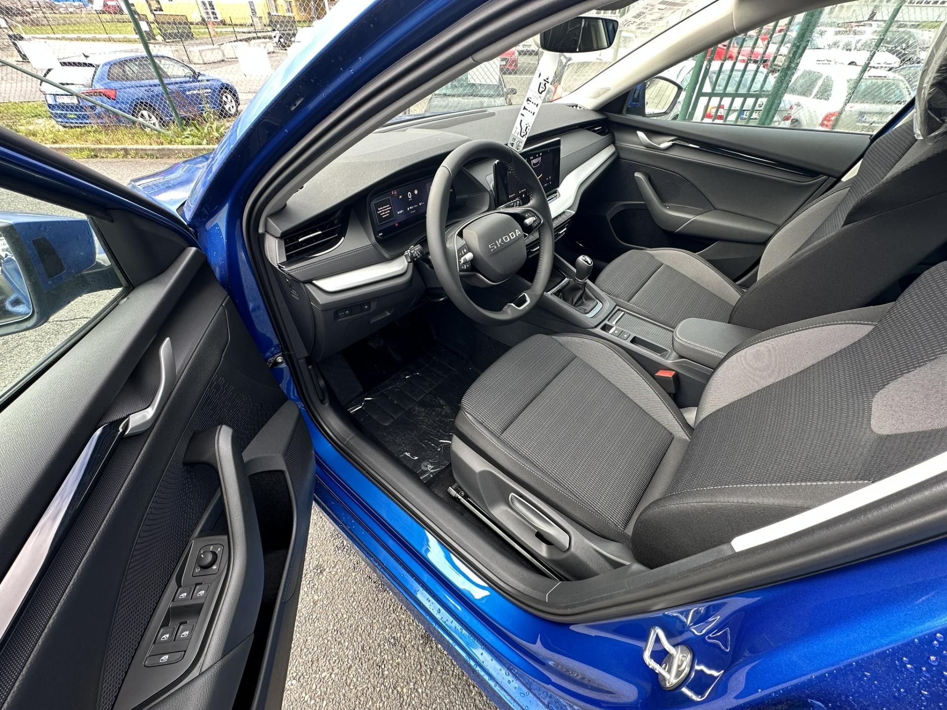 Škoda Octavia, SELECTION + dovýbava *303 - fotka 6
