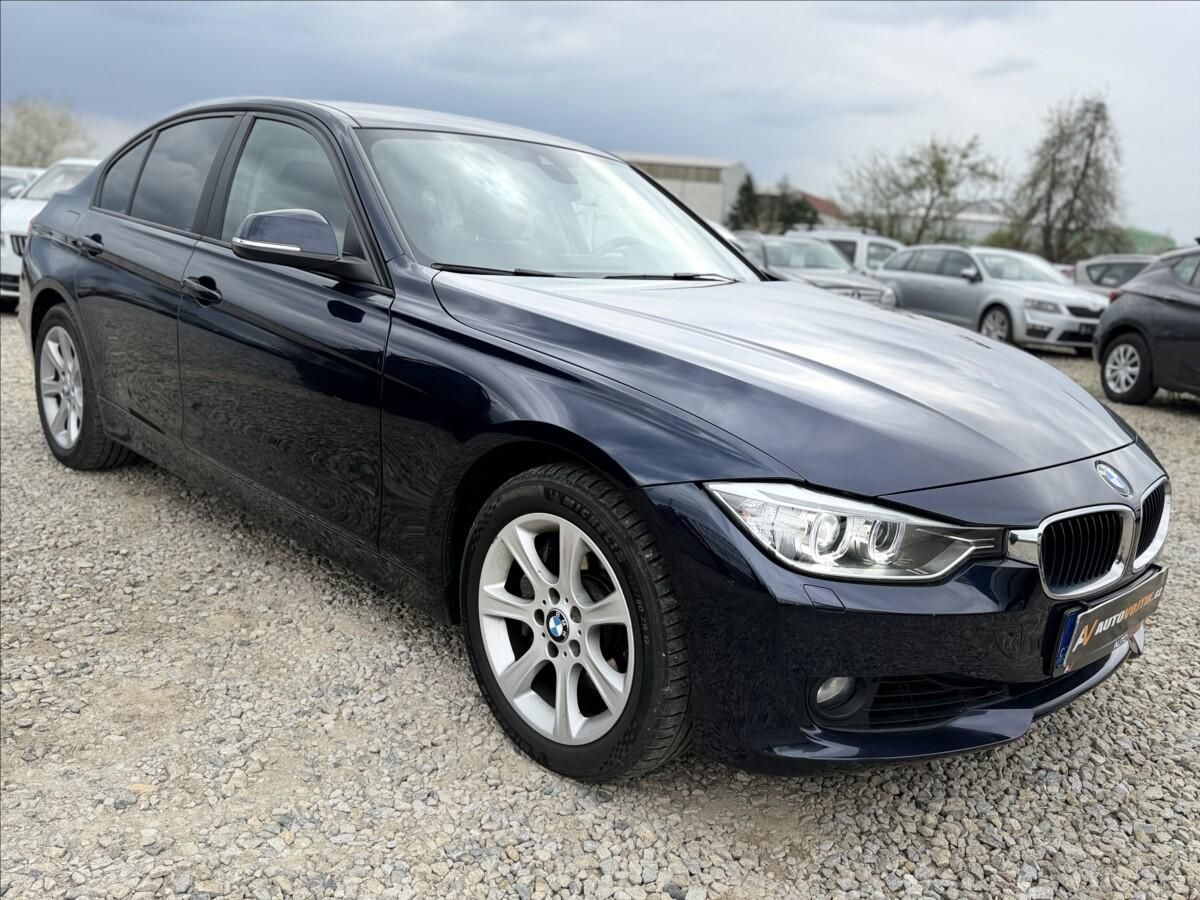 BMW Řada 3, 335i xDrive AUTOMAT 225kW - fotka 3