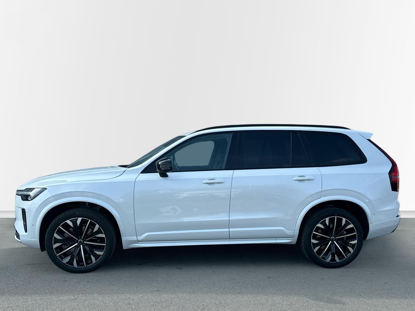 Volvo XC90, 2.0B5 184kW 4x4  PLUS DARK - fotka 2