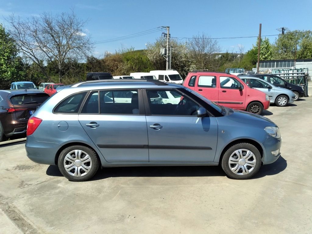 Škoda Fabia, COMBI 1.2 TDI 55kW KLIMA - fotka 5