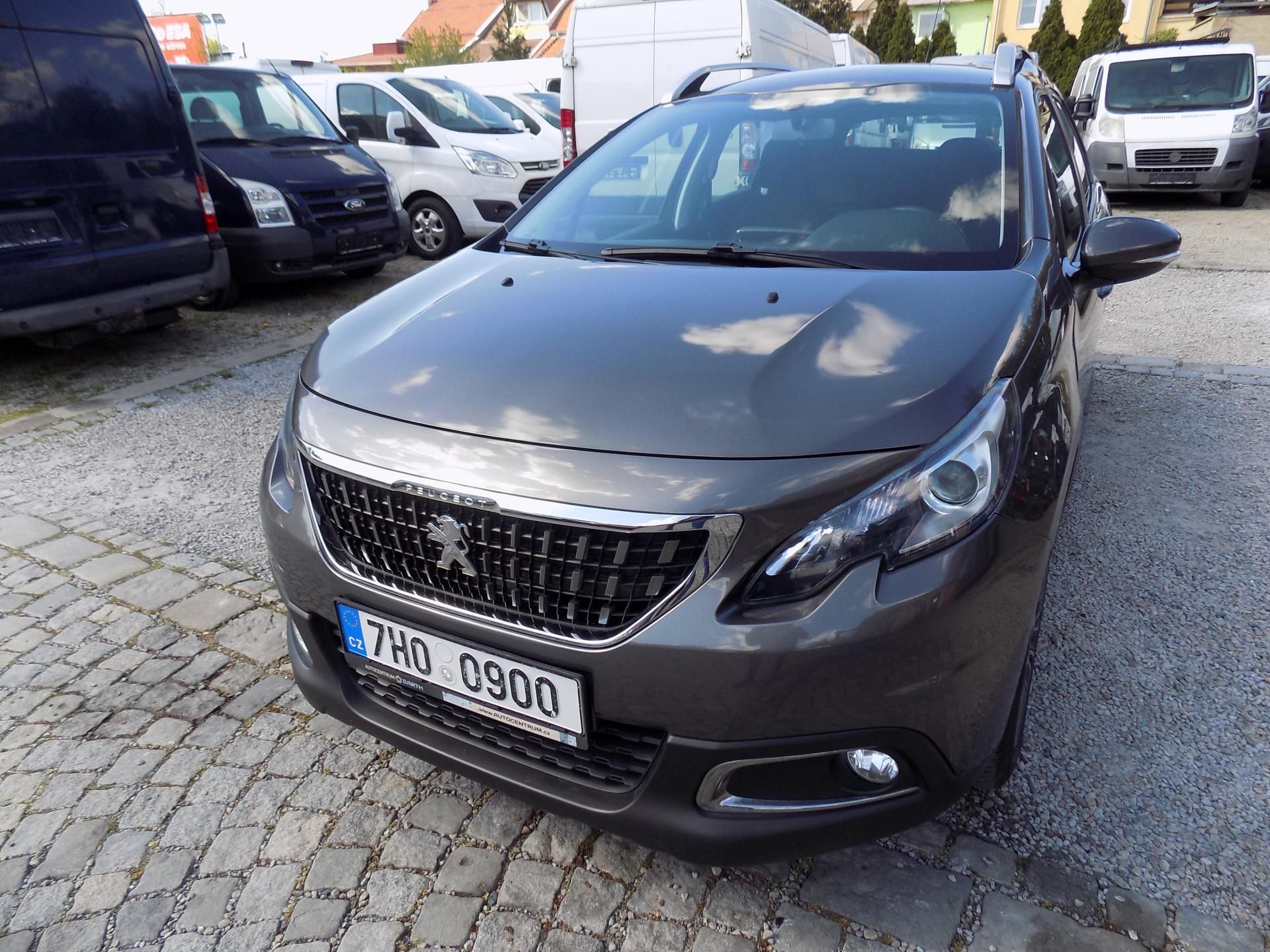 Peugeot 2008, 1,2I 60 KW ACTIVE, TAŽNÉ, ČR - fotka 2