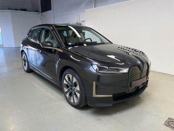 xDrive40 Edition