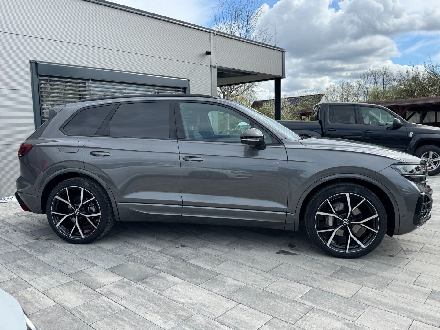 Volkswagen Touareg, R-Line 3.0 TDI 4Motion 210kW - fotka 4