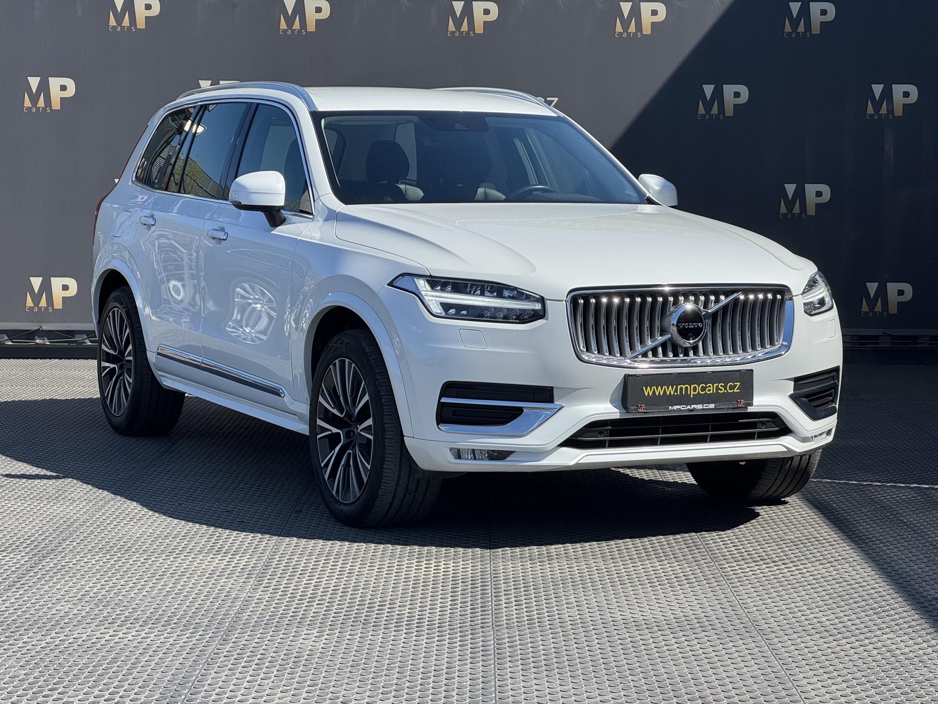 Volvo XC90, 2.0 B5 AWD Inscription, 1. Maj - fotka 3