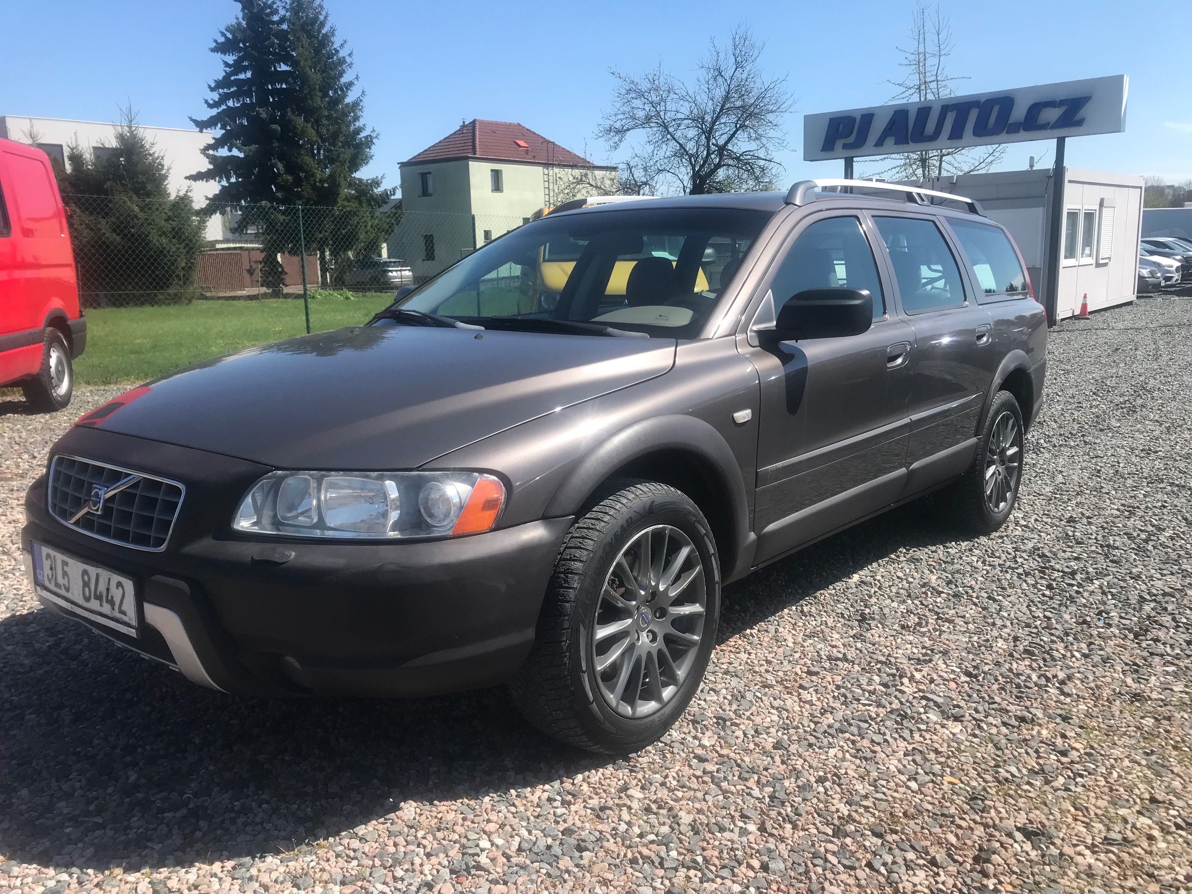 Volvo XC70, 2.4 D5 136 KW,AWD,AUTOMAT