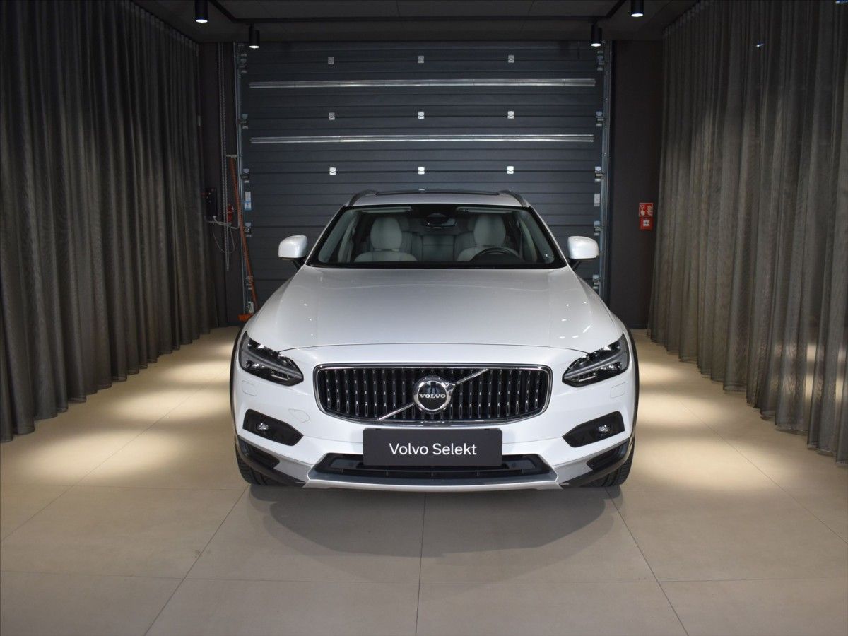 Volvo V90, 2,0 CC PRO D5 AWD - fotka 6