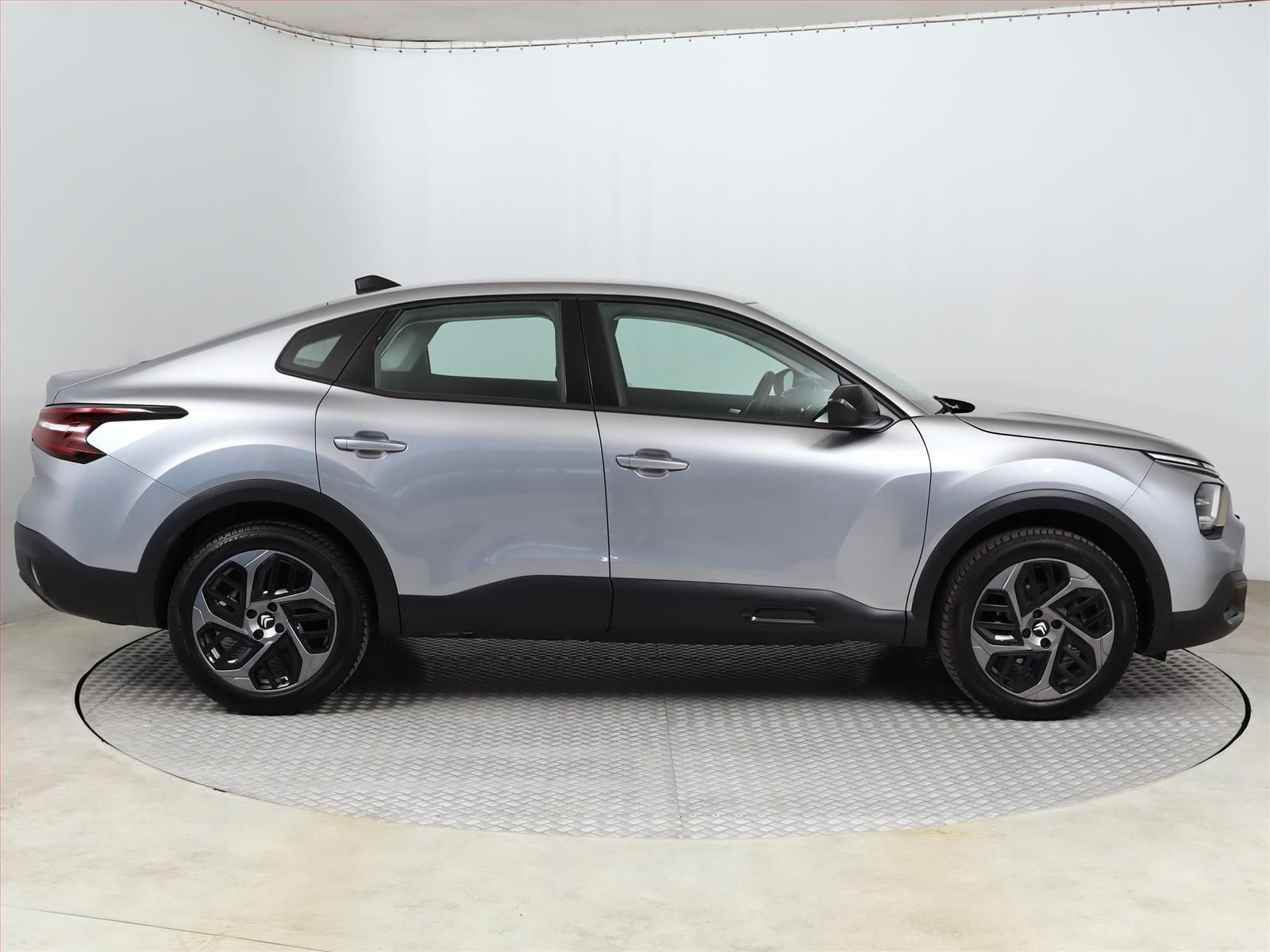 Citroën C4 X, 1.2 PureTech, Automat, ČR - fotka 6
