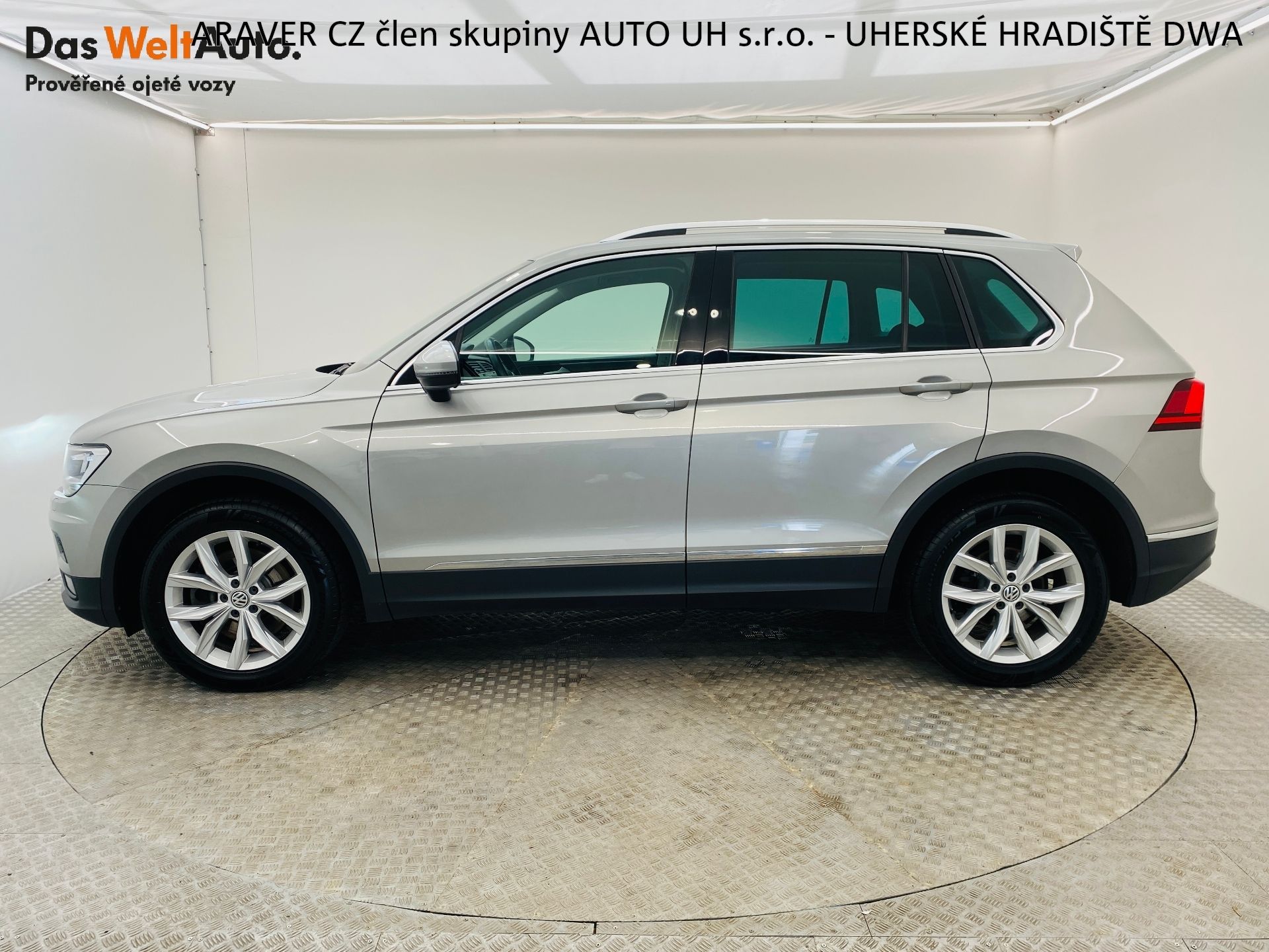Volkswagen Tiguan, 2.0 TDI DSG 4x4 Highline - fotka 3