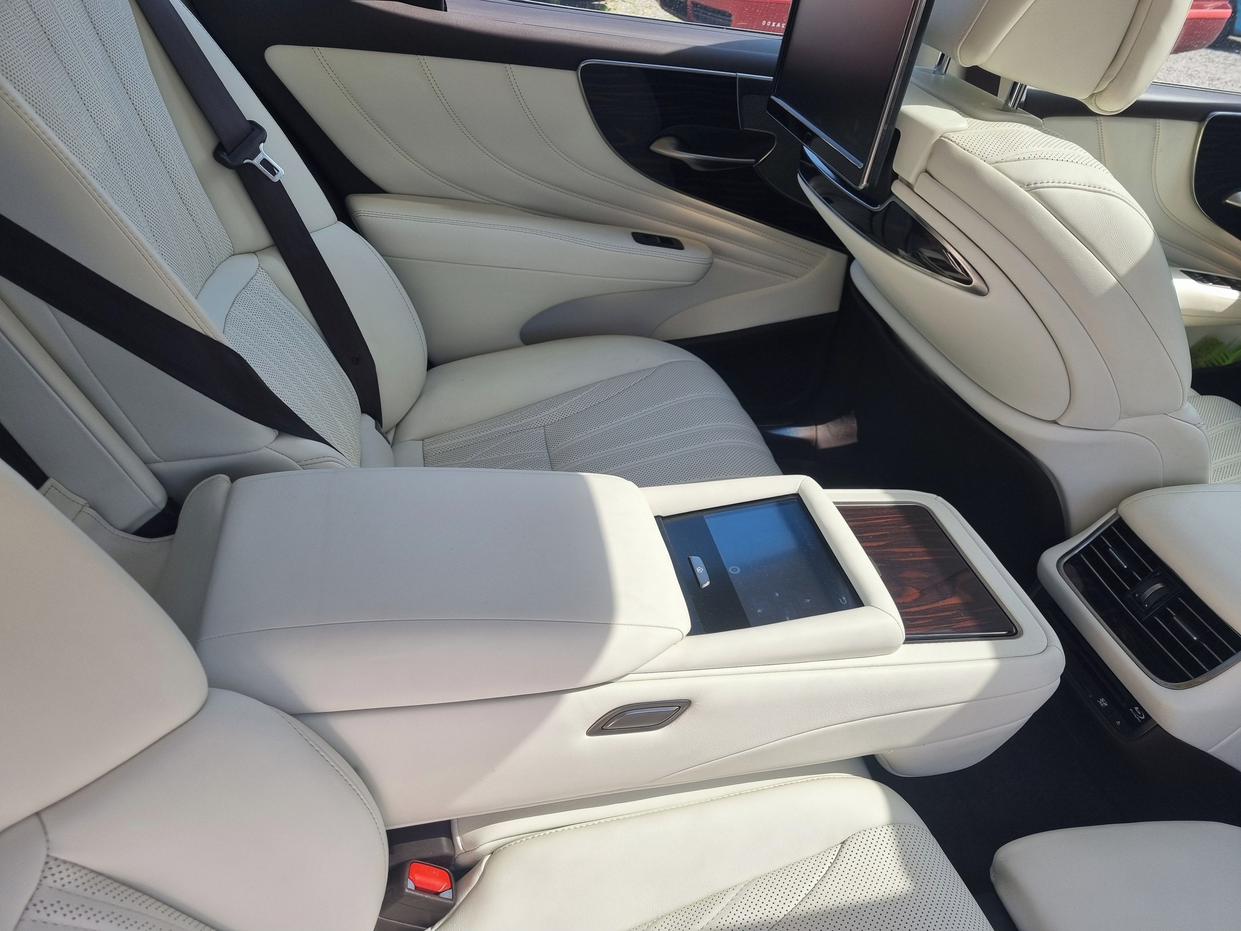 Lexus LS - fotka 5