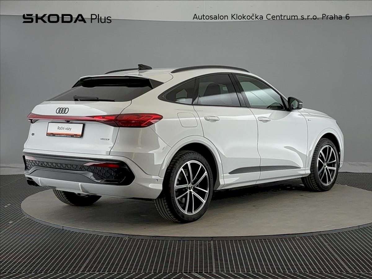 Audi Q5, TDI150 kW S-line Quattro 7STR - fotka 2