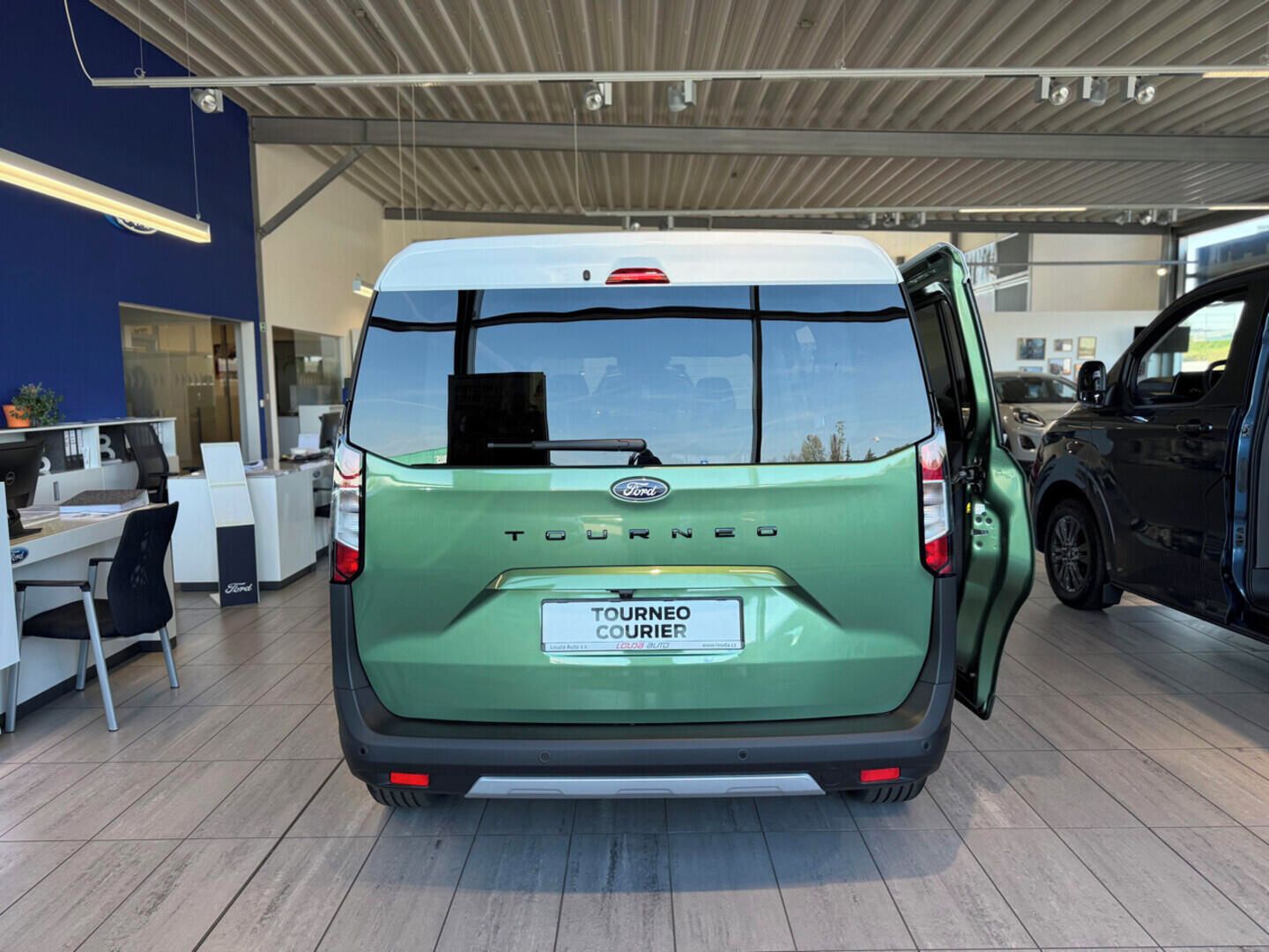Ford Tourneo Courier, Tourneo Courier Active L1, 1,0 - fotka 6