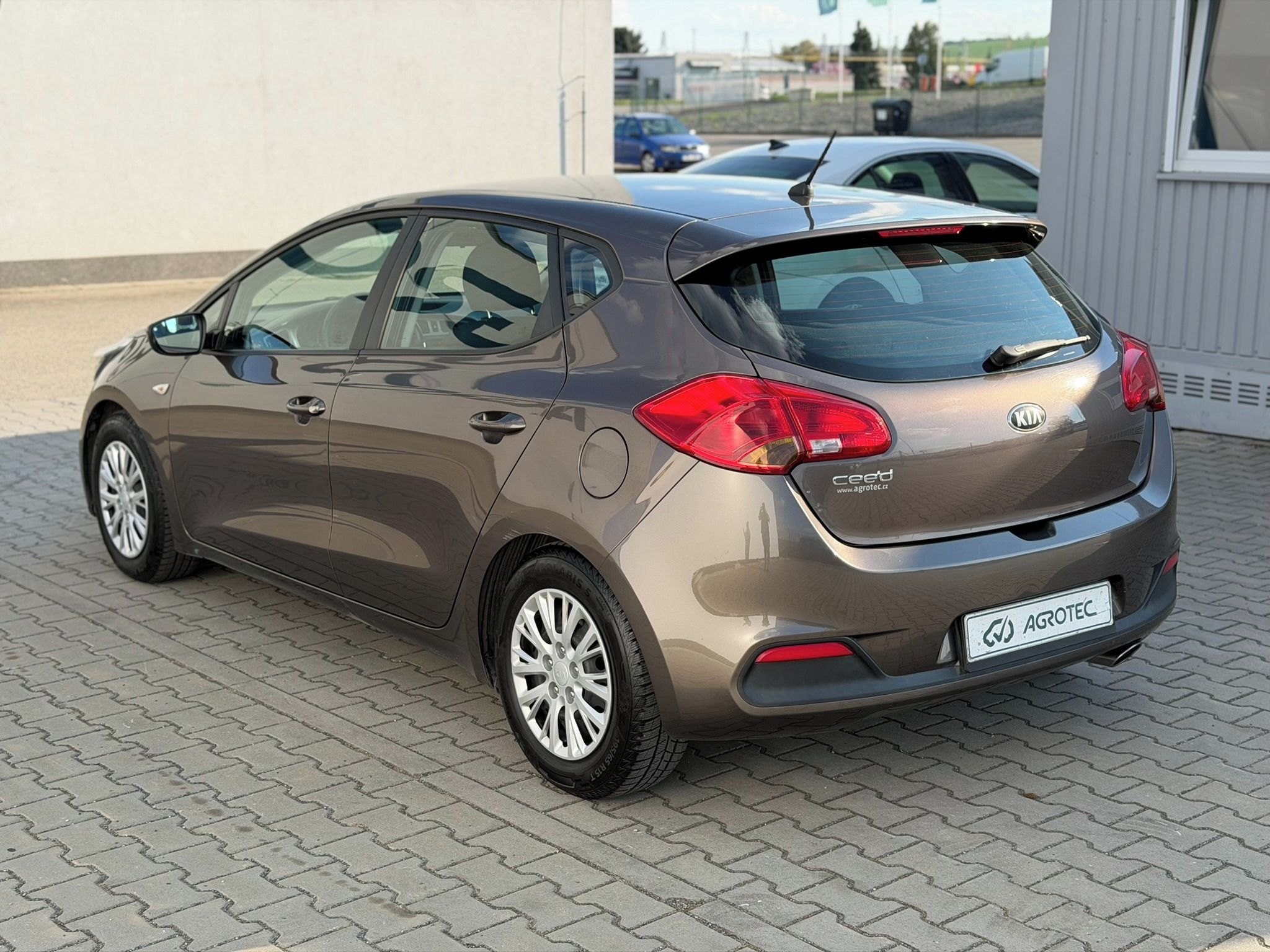 Kia Cee´d, 1.4 73 kW Comfort - fotka 5