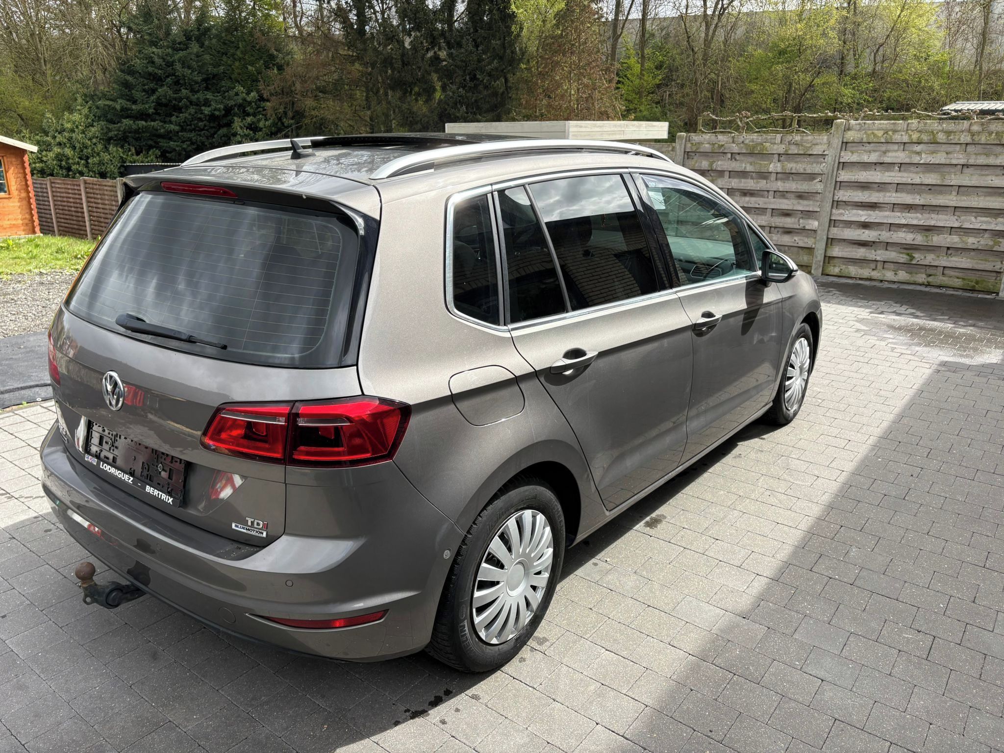 Volkswagen Golf Sportsvan, 1,6 tdi 81 blue 4,5 l / 100 - fotka 5
