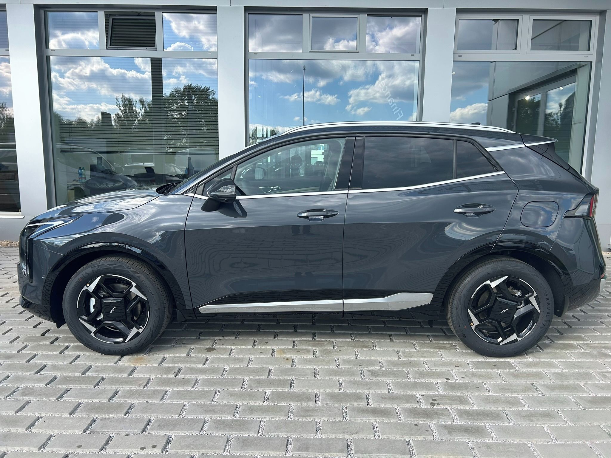 Kia Sportage, 1,6 T-GDi 4x4 7DCT TOP 2026 - fotka 4