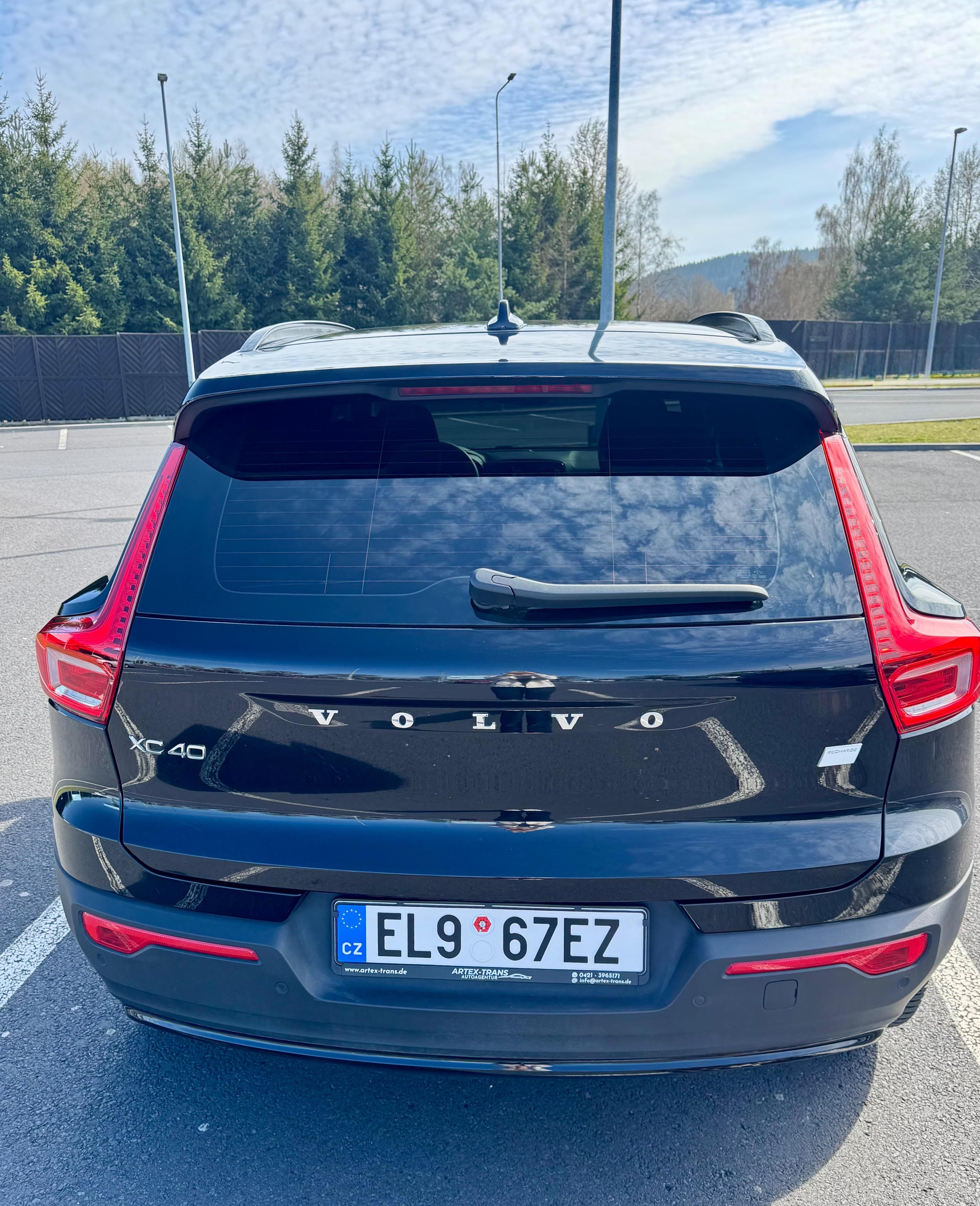 Volvo XC40, Prodám VOLVO XC40 Elektro - fotka 6