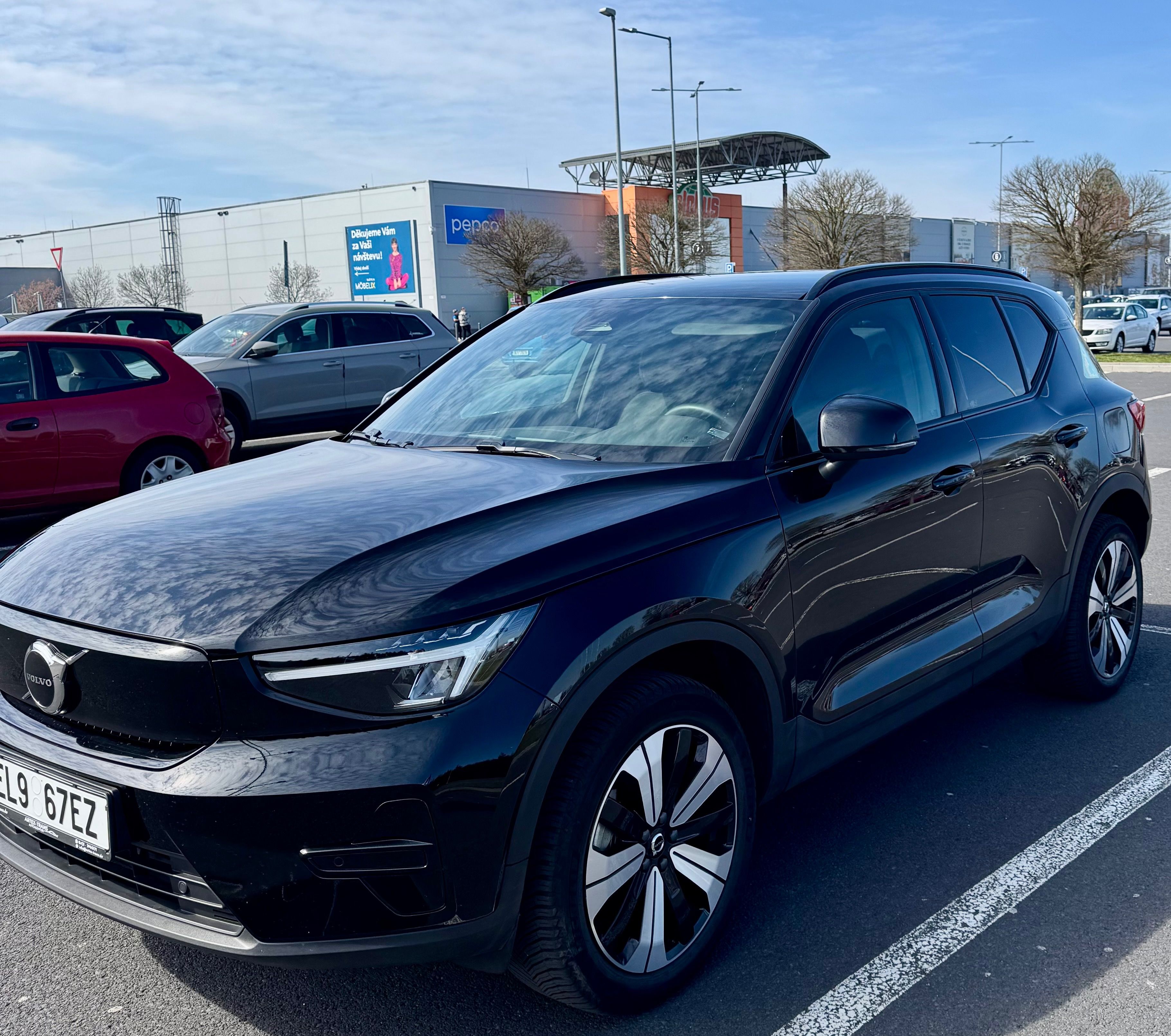 Volvo XC40, Prodám VOLVO XC40 Elektro