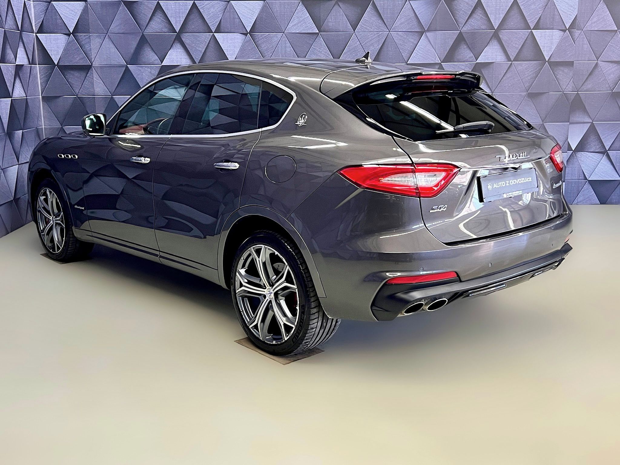 Maserati Levante, SQ4 GRAN SPORT, H&K, VZDUCH - fotka 5