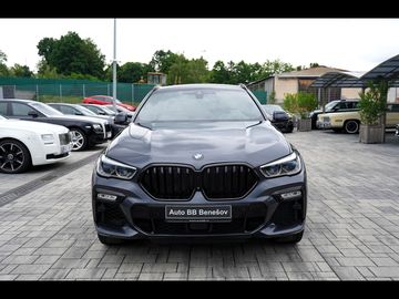 M50i xDrive Lasery, ČR, 530PS