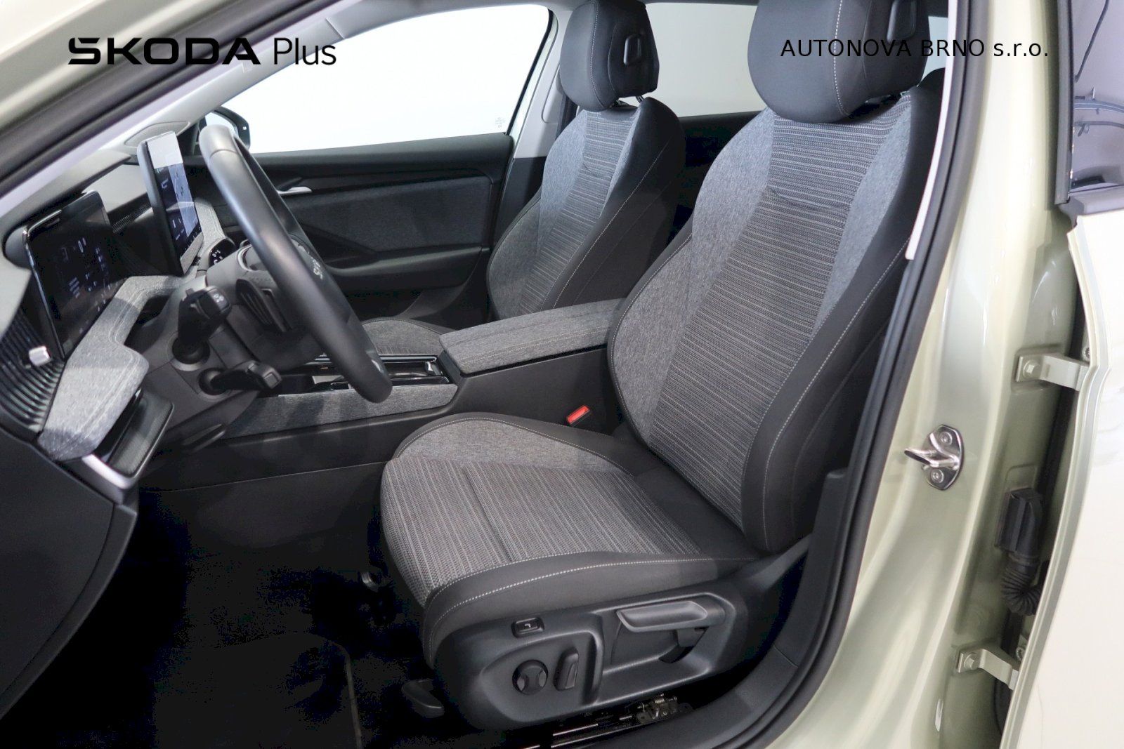 Škoda Superb, Combi IV1.5 TSi 150kW DSG Sele - fotka 2