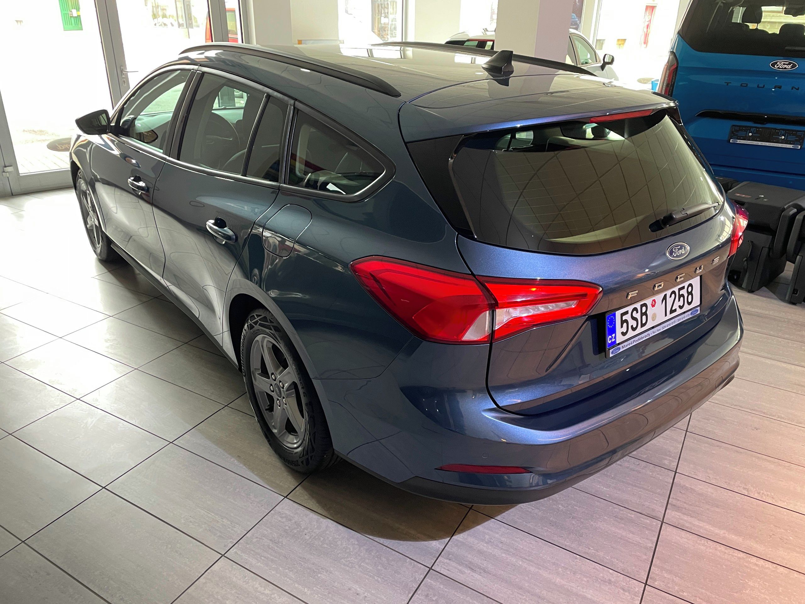 Ford Focus, Trend kombi 1.0 EcoBoost 74kW - fotka 3
